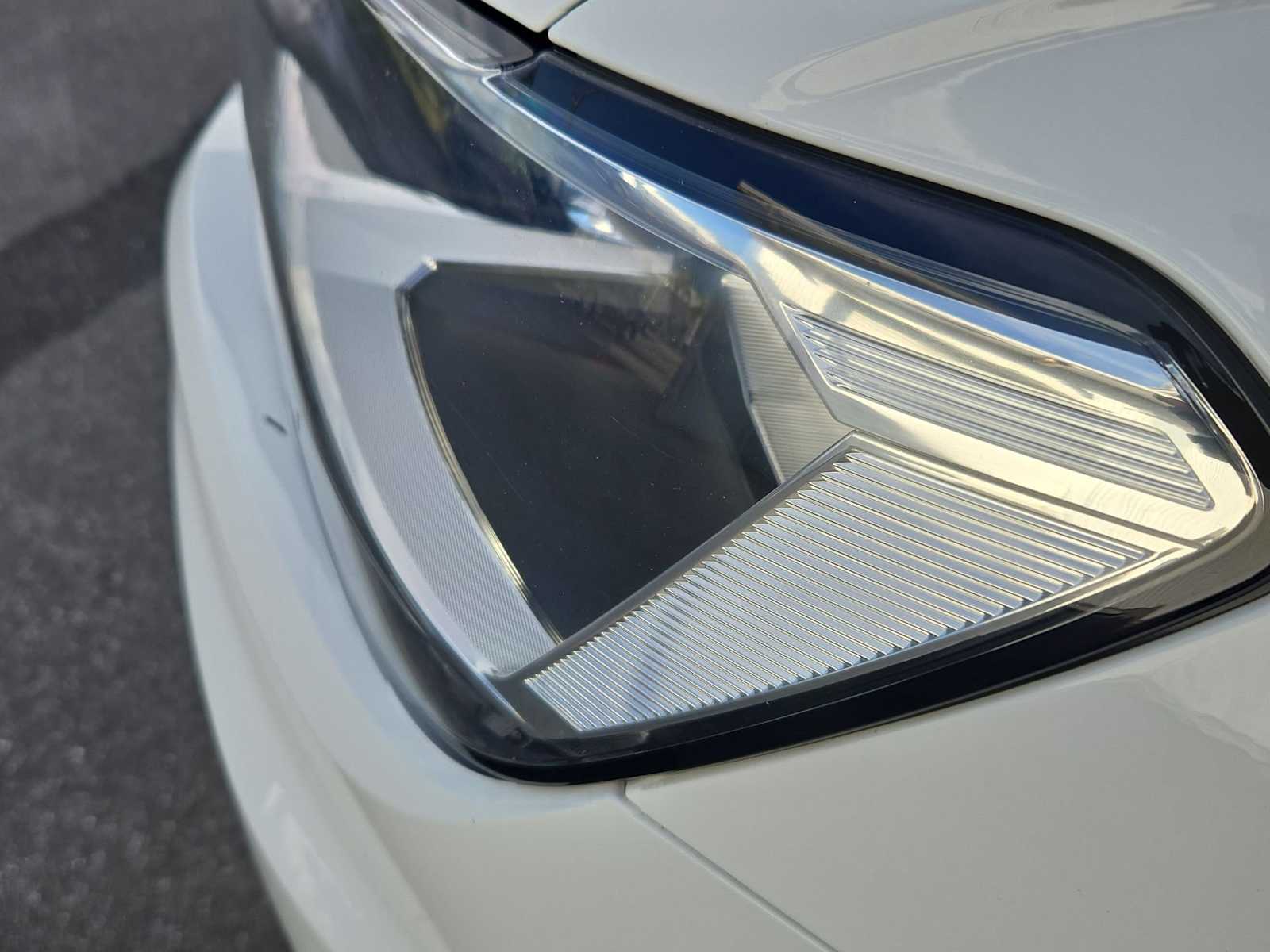 Thumbnail: 2018 Volkswagen Tiguan - 18