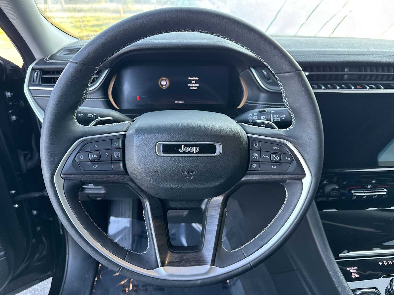Thumbnail: 2023 Jeep Grand Cherokee - 22