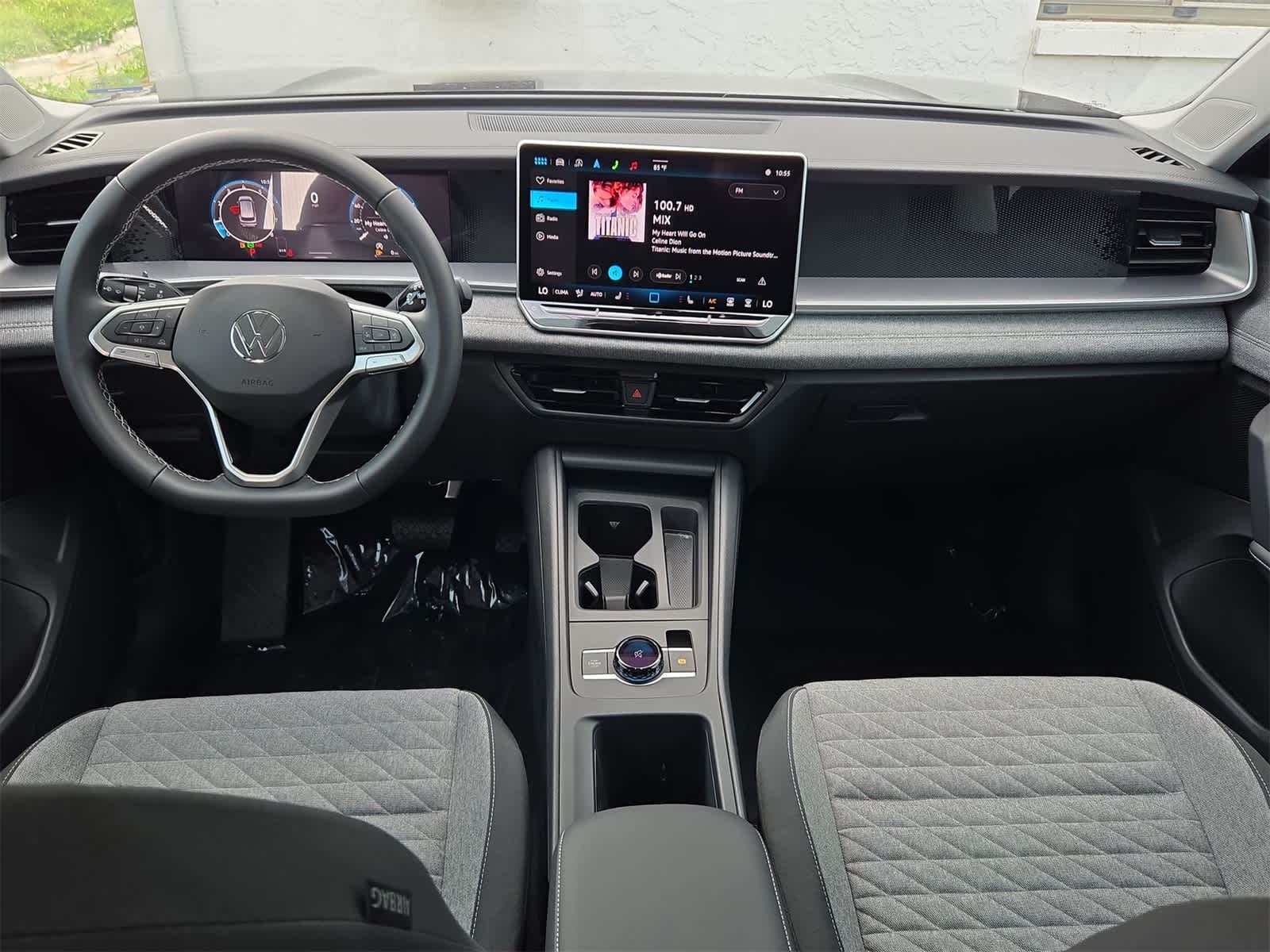 Thumbnail: 2025 Volkswagen Tiguan - 16