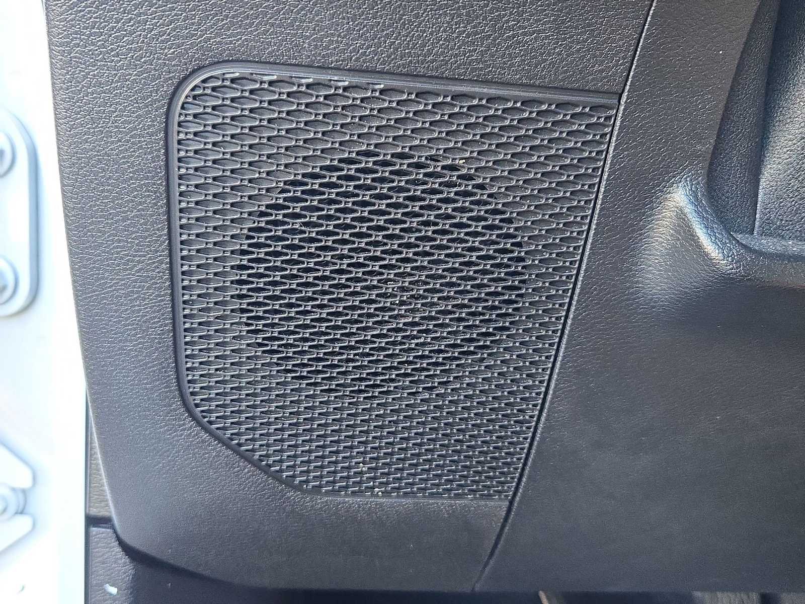 Thumbnail: 2019 Jeep Wrangler - 25