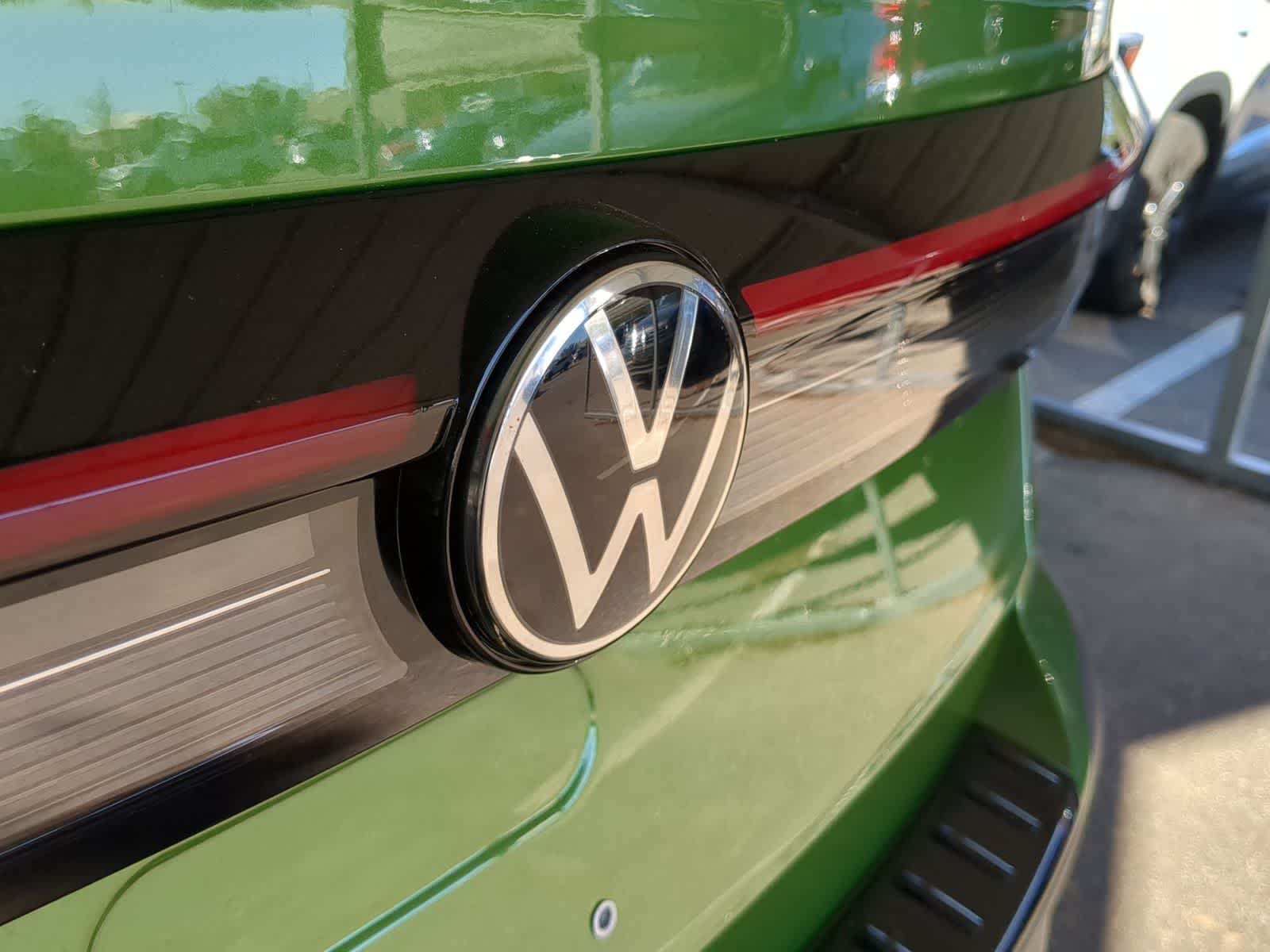 Thumbnail: 2025 Volkswagen Taos - 12