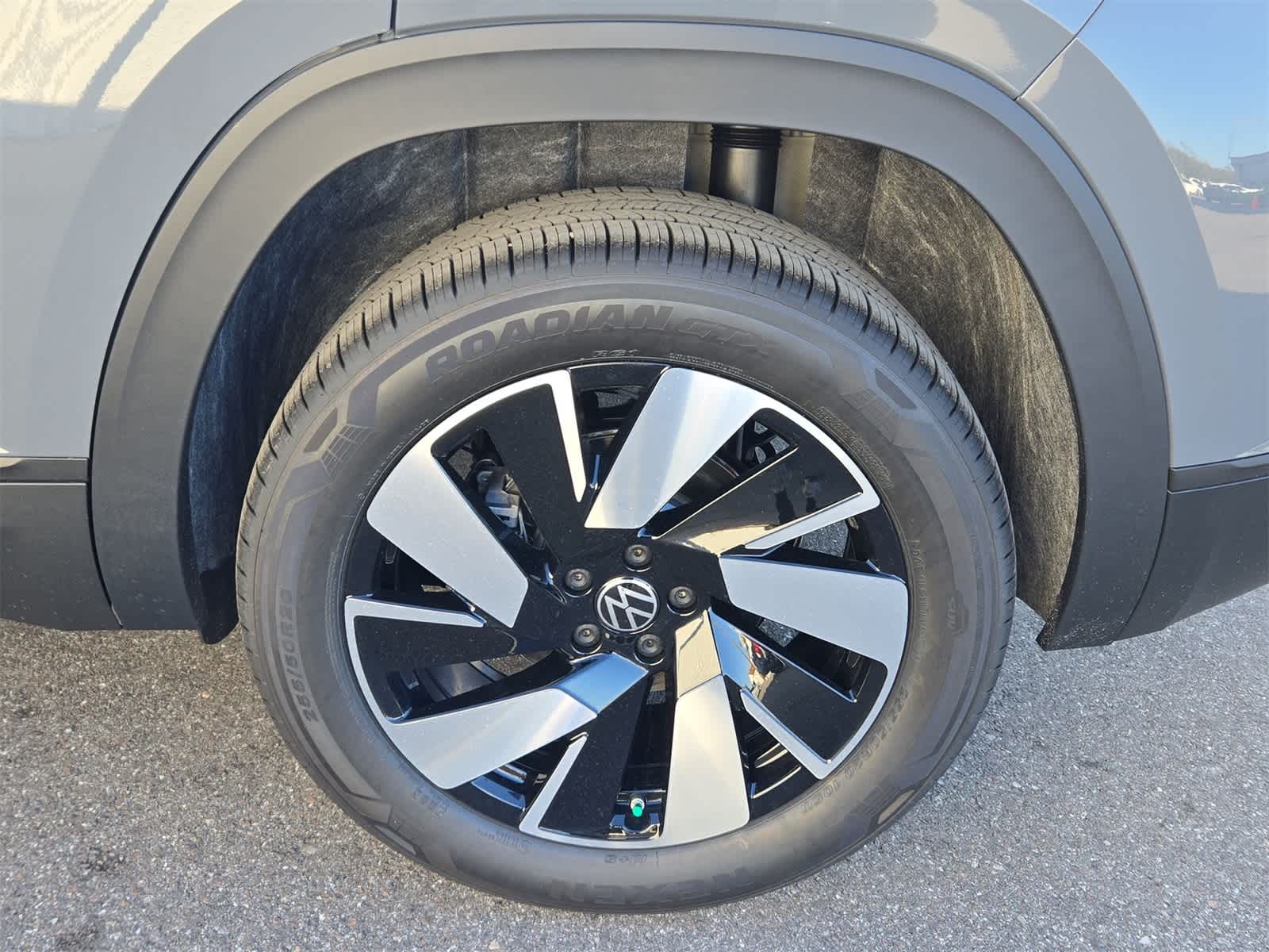 Thumbnail: 2026 Volkswagen Atlas - 14