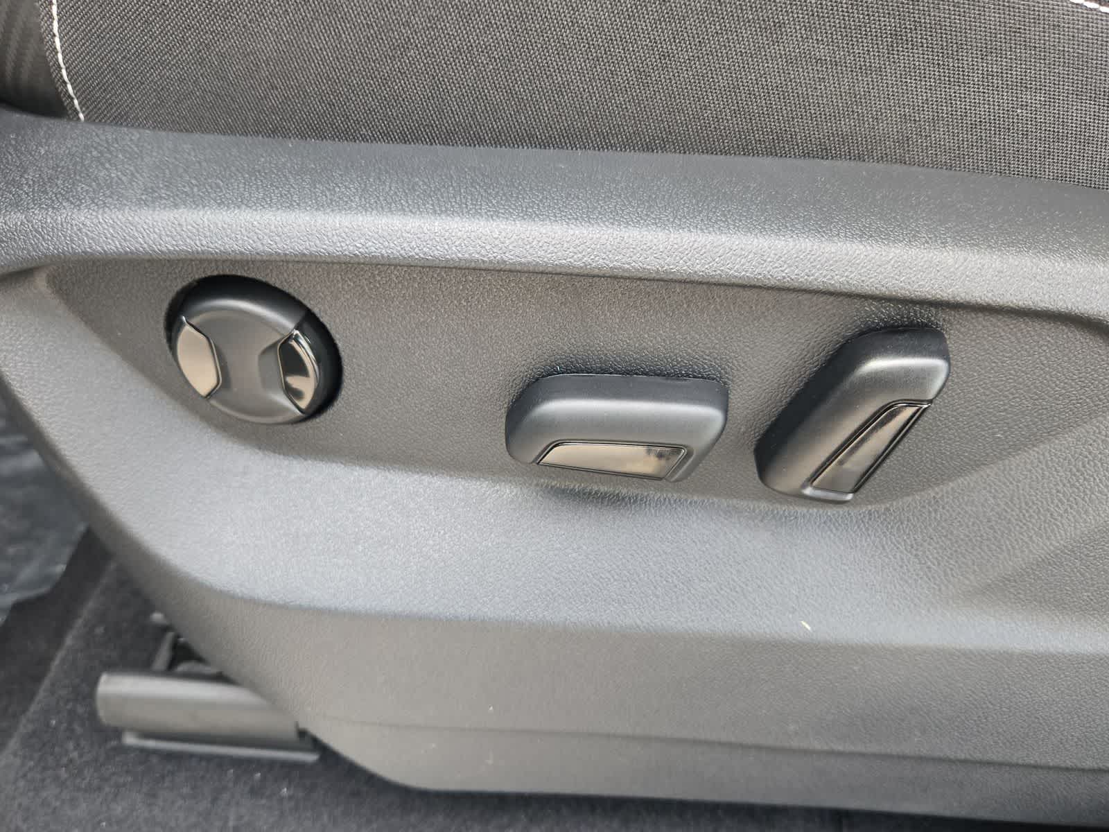 Thumbnail: 2026 Volkswagen Atlas - 25