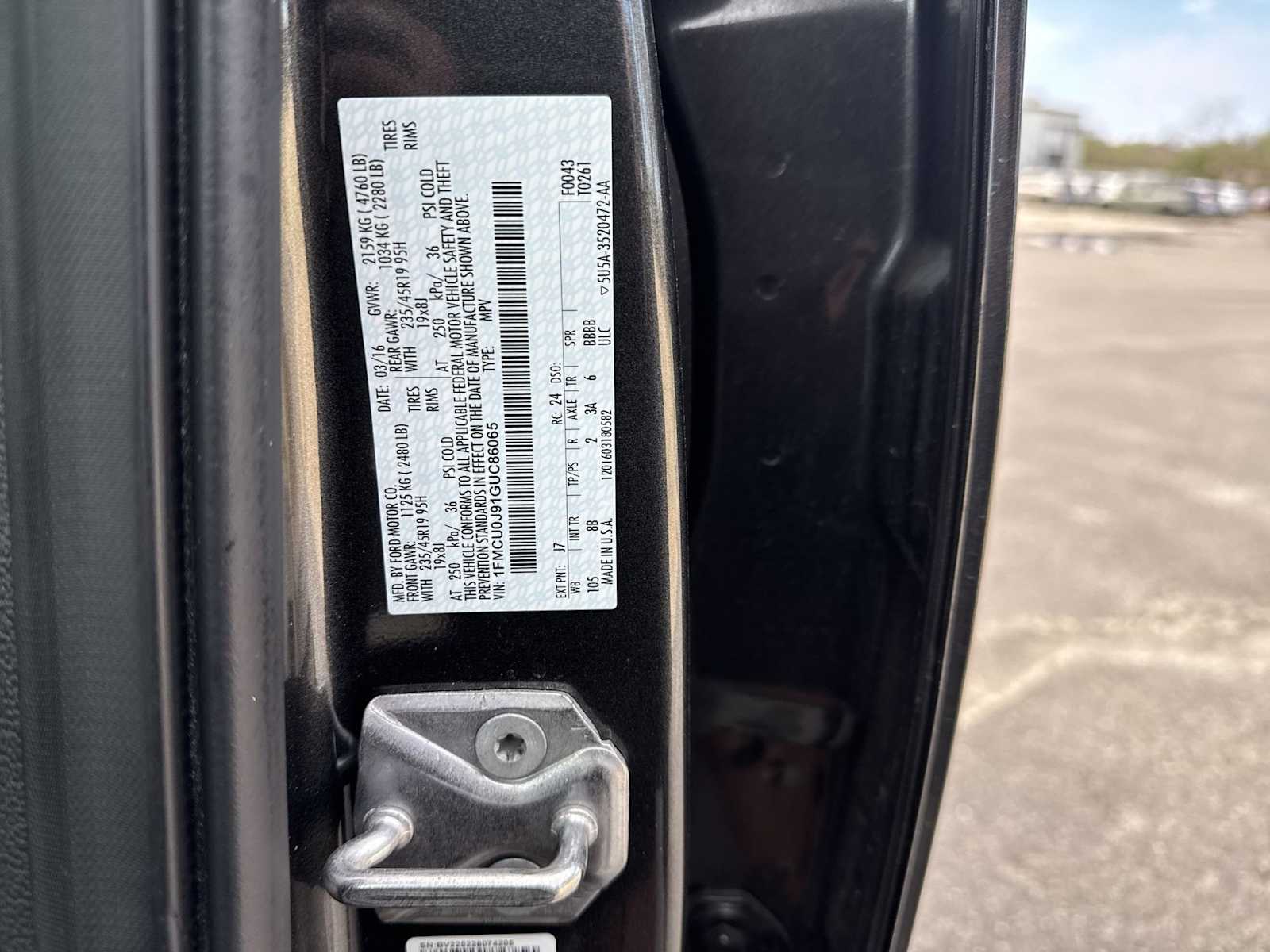 Thumbnail: 2016 Ford Escape - 36