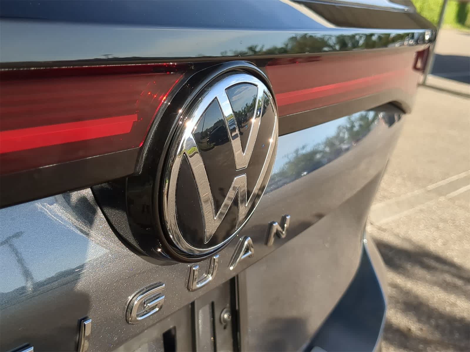 Thumbnail: 2025 Volkswagen Tiguan - 12