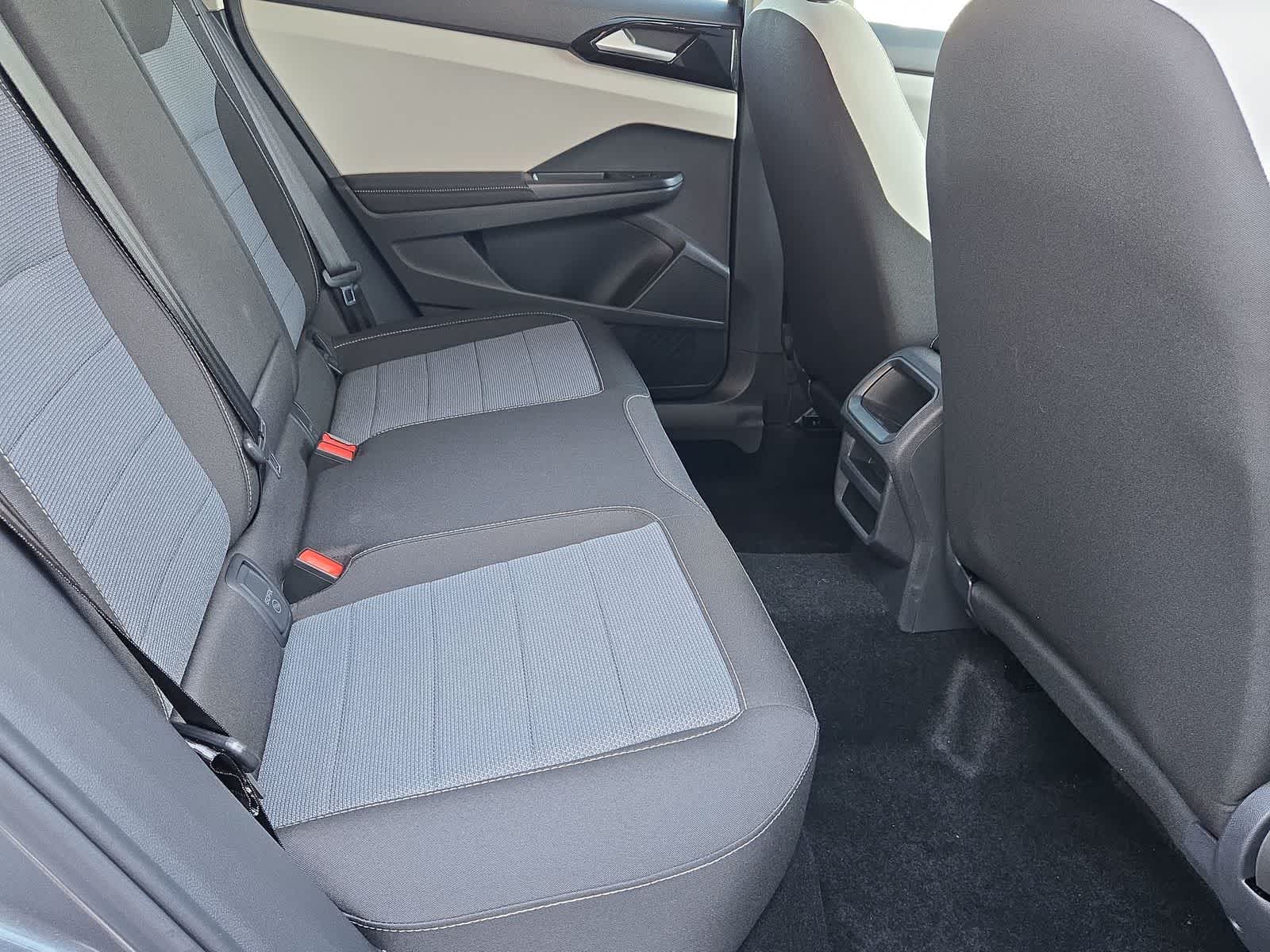 Thumbnail: 2025 Volkswagen Taos - 20