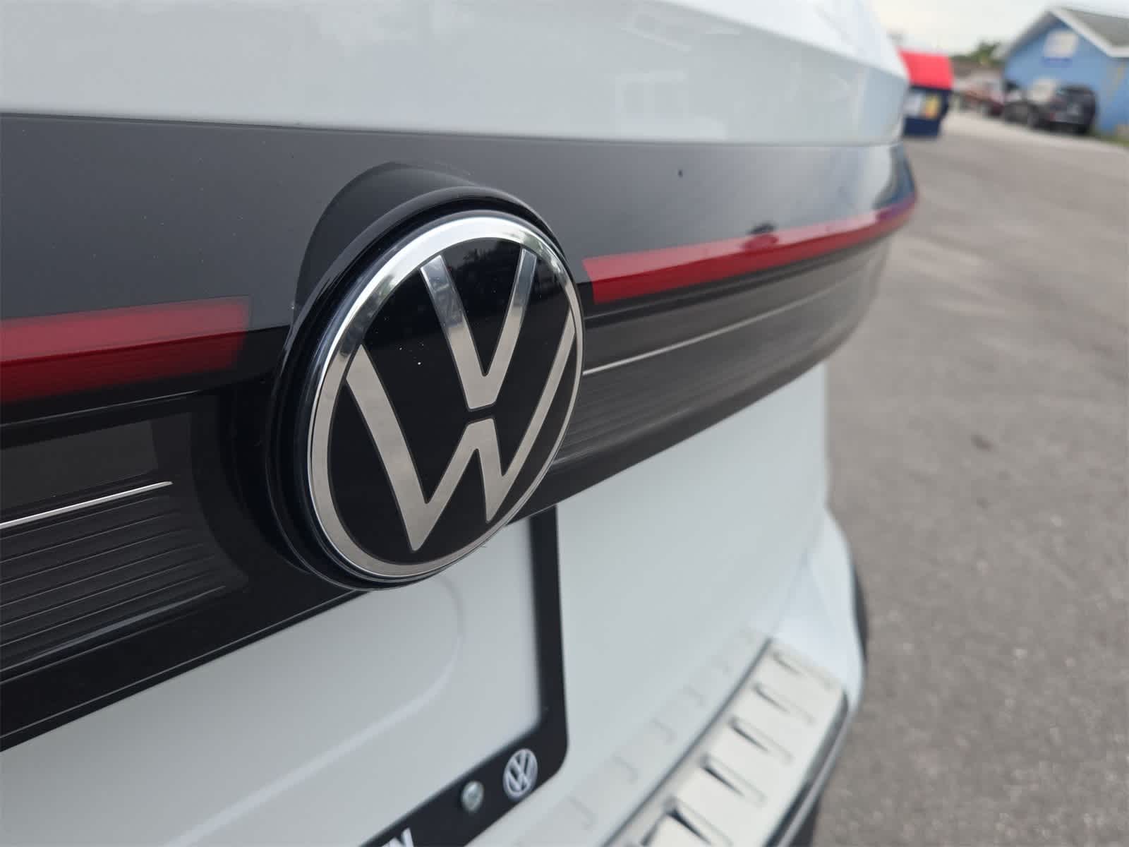 Thumbnail: 2025 Volkswagen Taos - 12