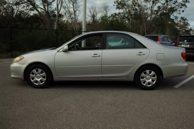 2006 Toyota Camry LE 2