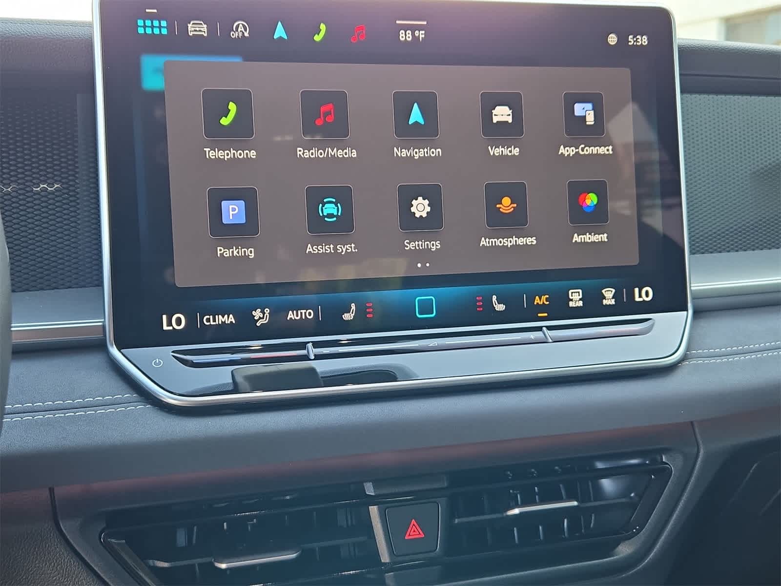 Thumbnail: 2025 Volkswagen Tiguan - 27