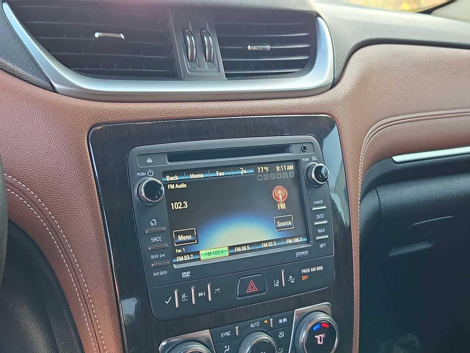 Thumbnail: 2015 Chevrolet Traverse - 28
