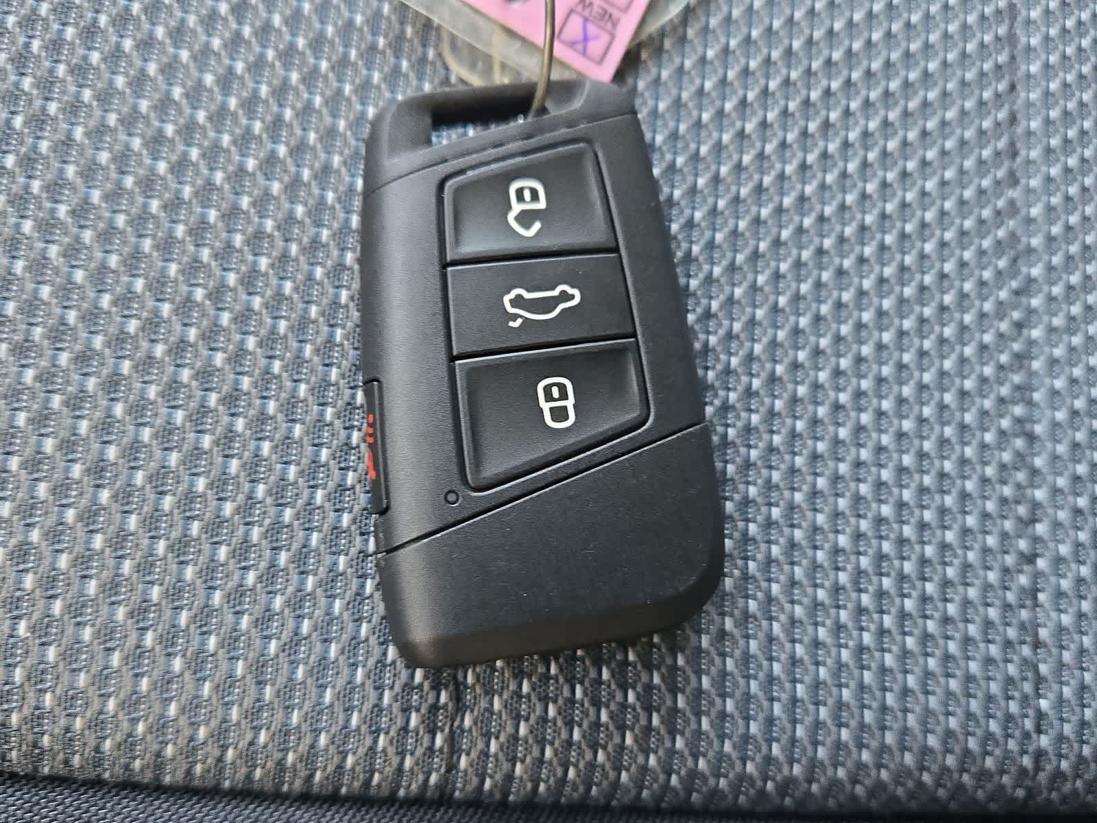 Thumbnail: 2025 Volkswagen Taos - 34