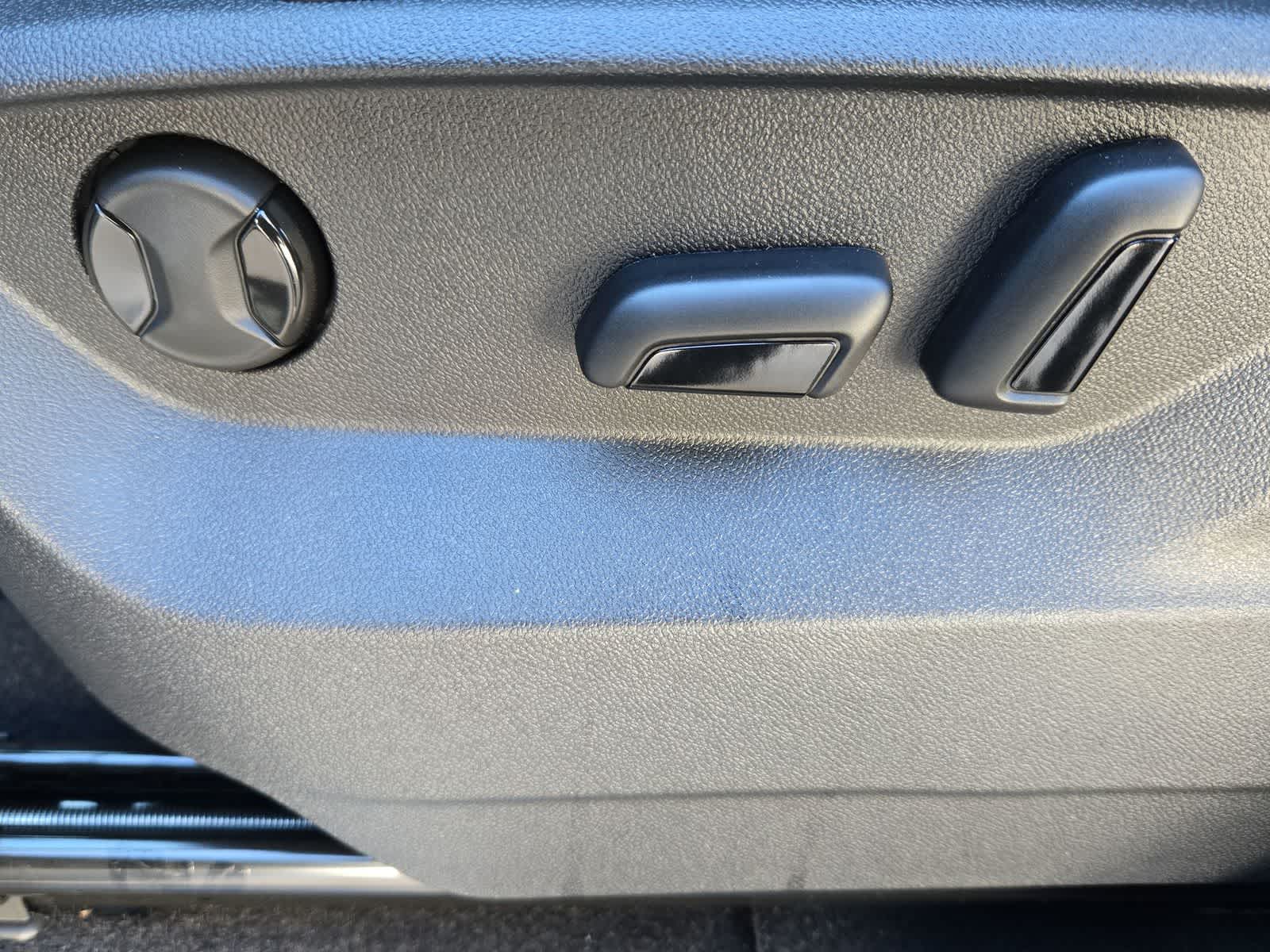 Thumbnail: 2026 Volkswagen Atlas - 25