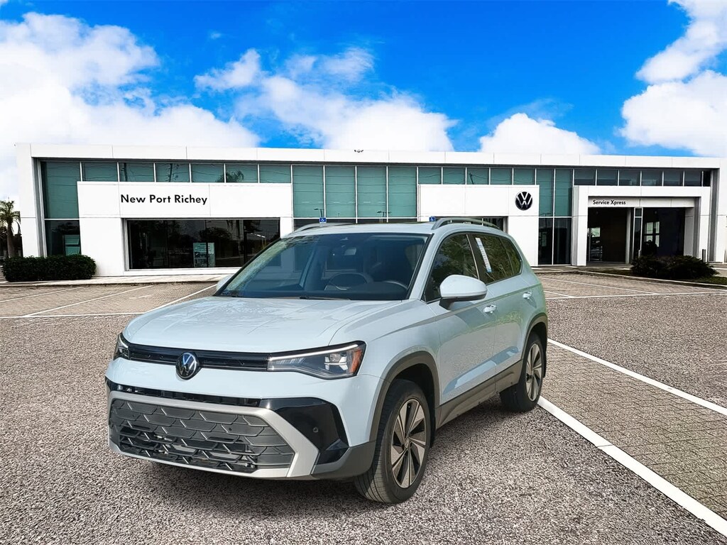 New 2025 Volkswagen Taos 1.5T SE SUV