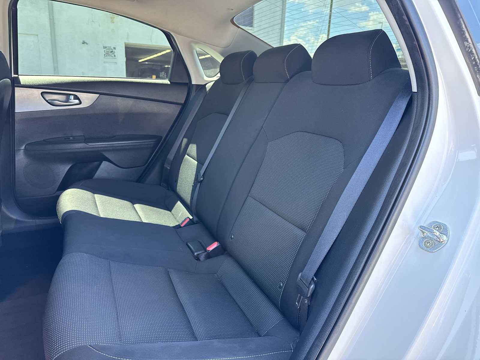 Thumbnail: 2020 Kia Forte - 18