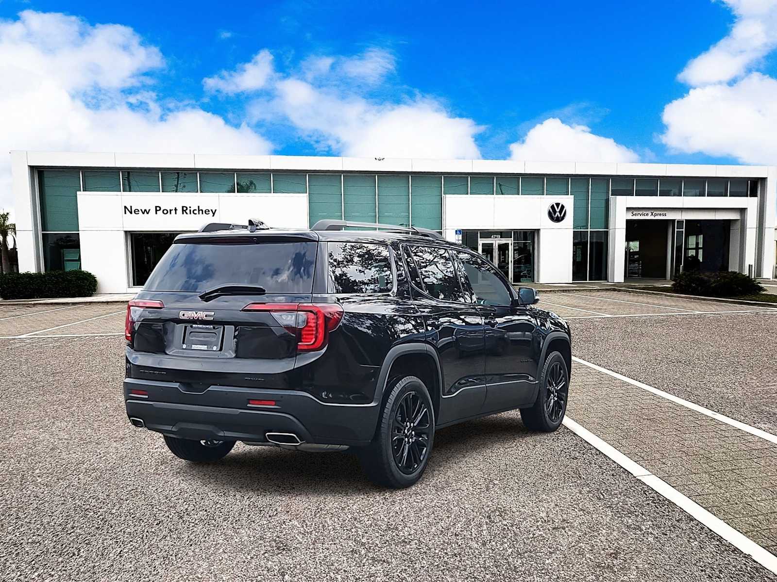 Thumbnail: 2023 GMC Acadia - 8