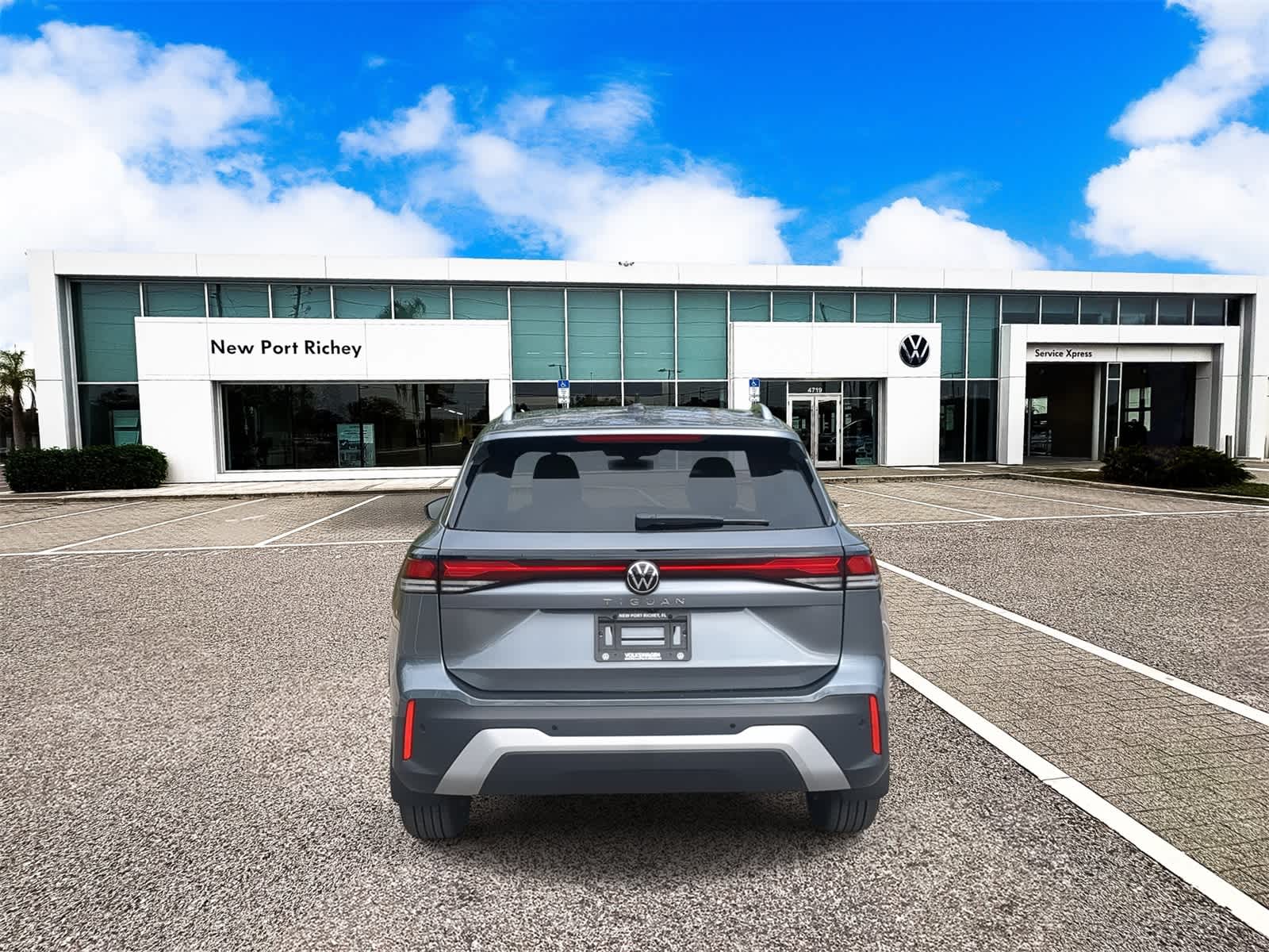 Thumbnail: 2025 Volkswagen Tiguan - 7