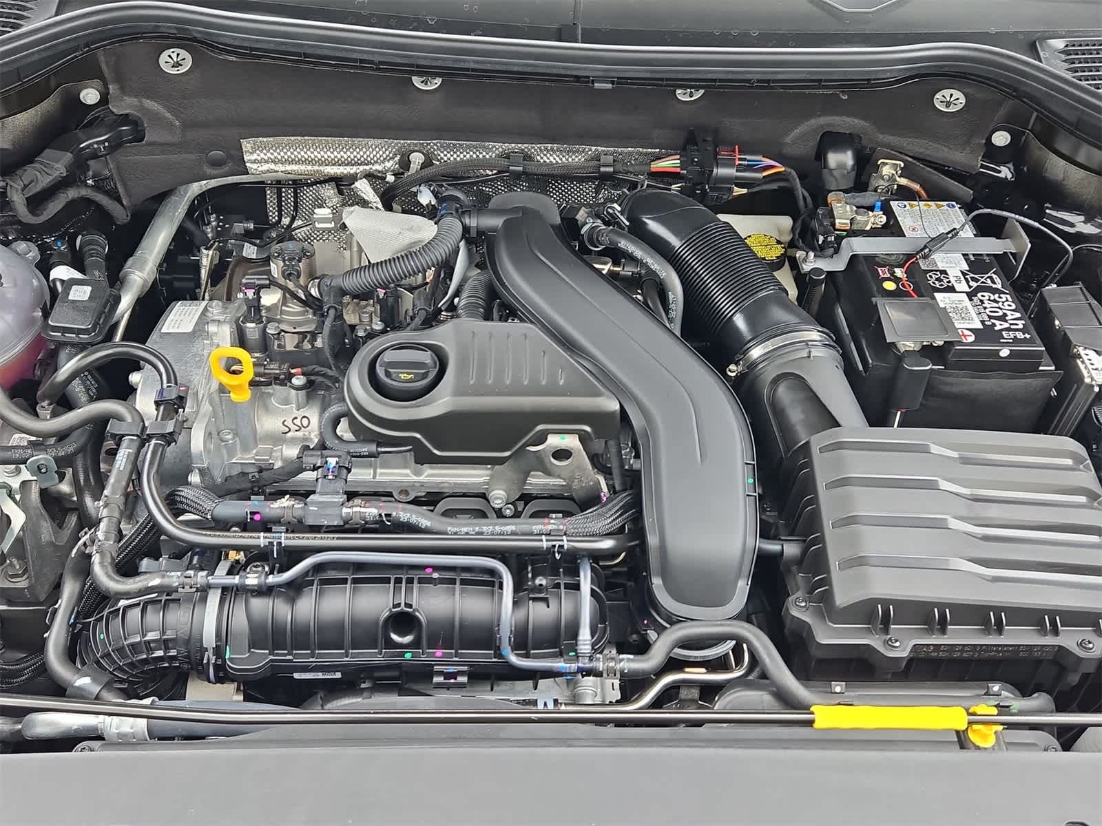 Thumbnail: 2025 Volkswagen Taos - 15