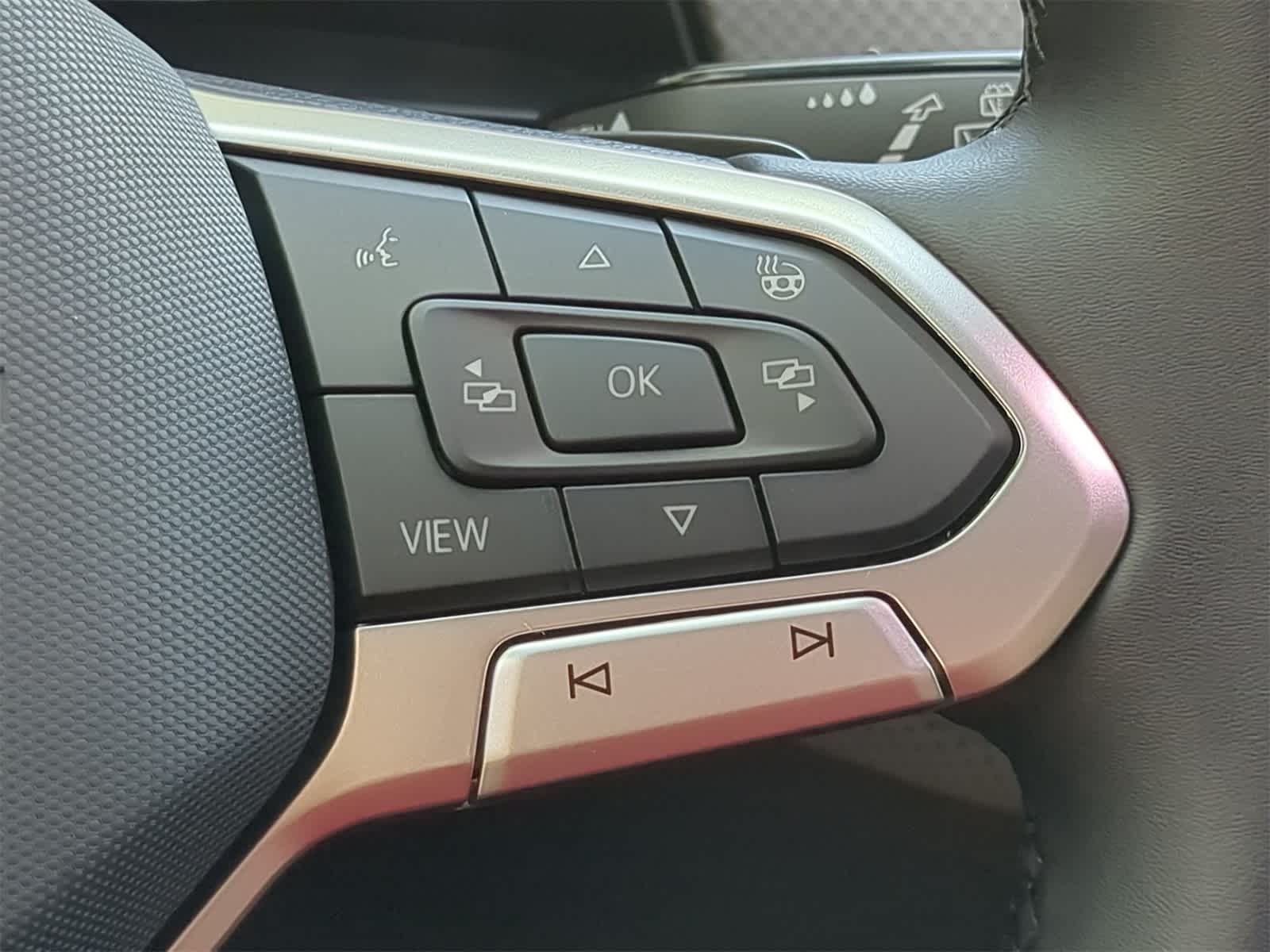 Thumbnail: 2025 Volkswagen Atlas - 25