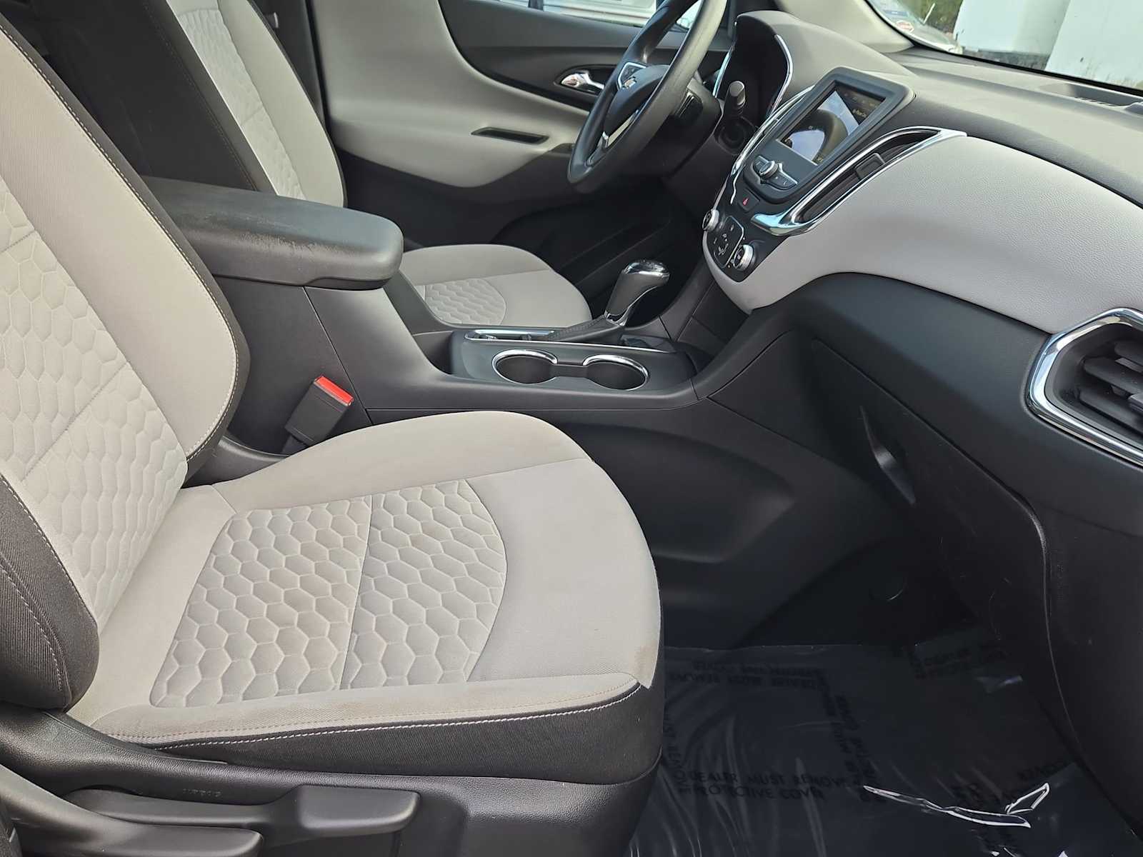 Thumbnail: 2019 Chevrolet Equinox - 28