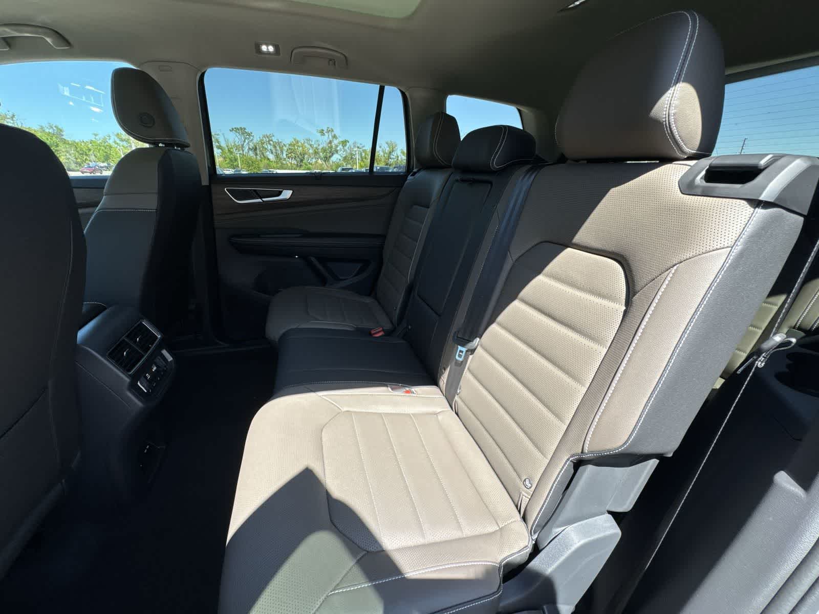 Thumbnail: 2026 Volkswagen Atlas - 19