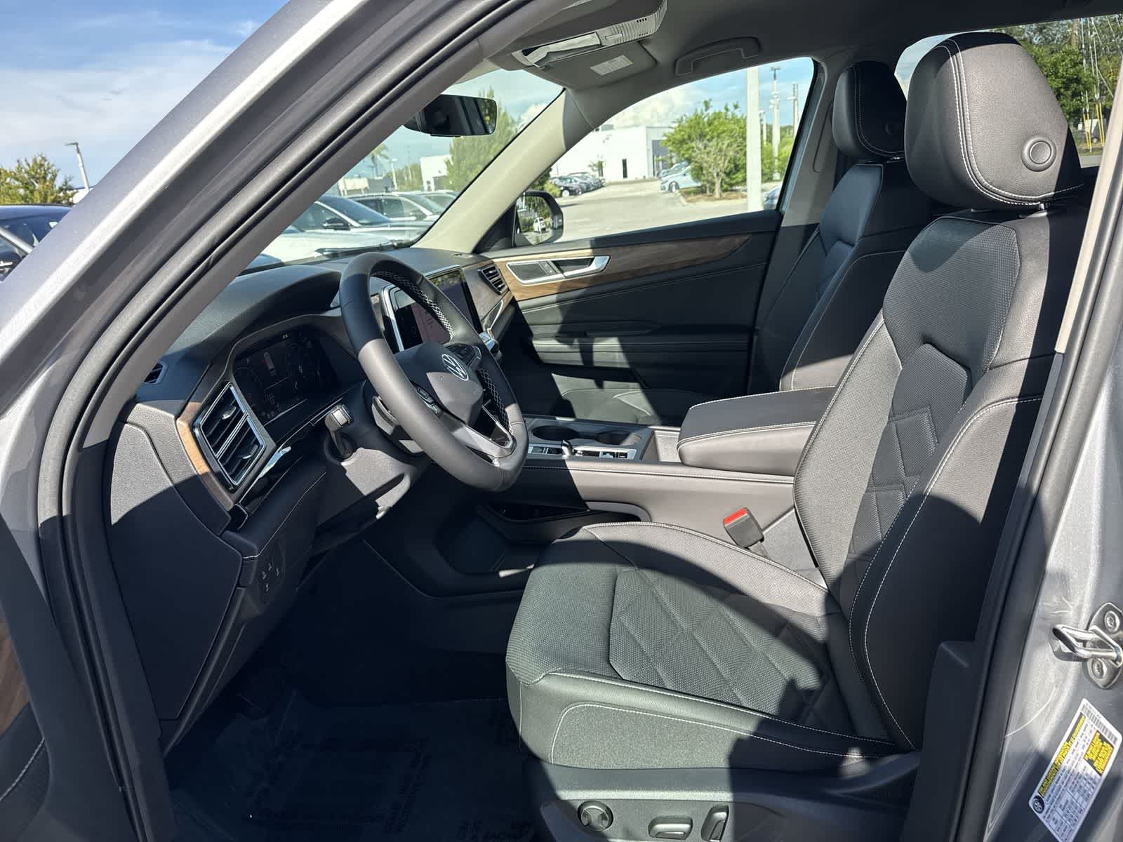 Thumbnail: 2026 Volkswagen Atlas - 15
