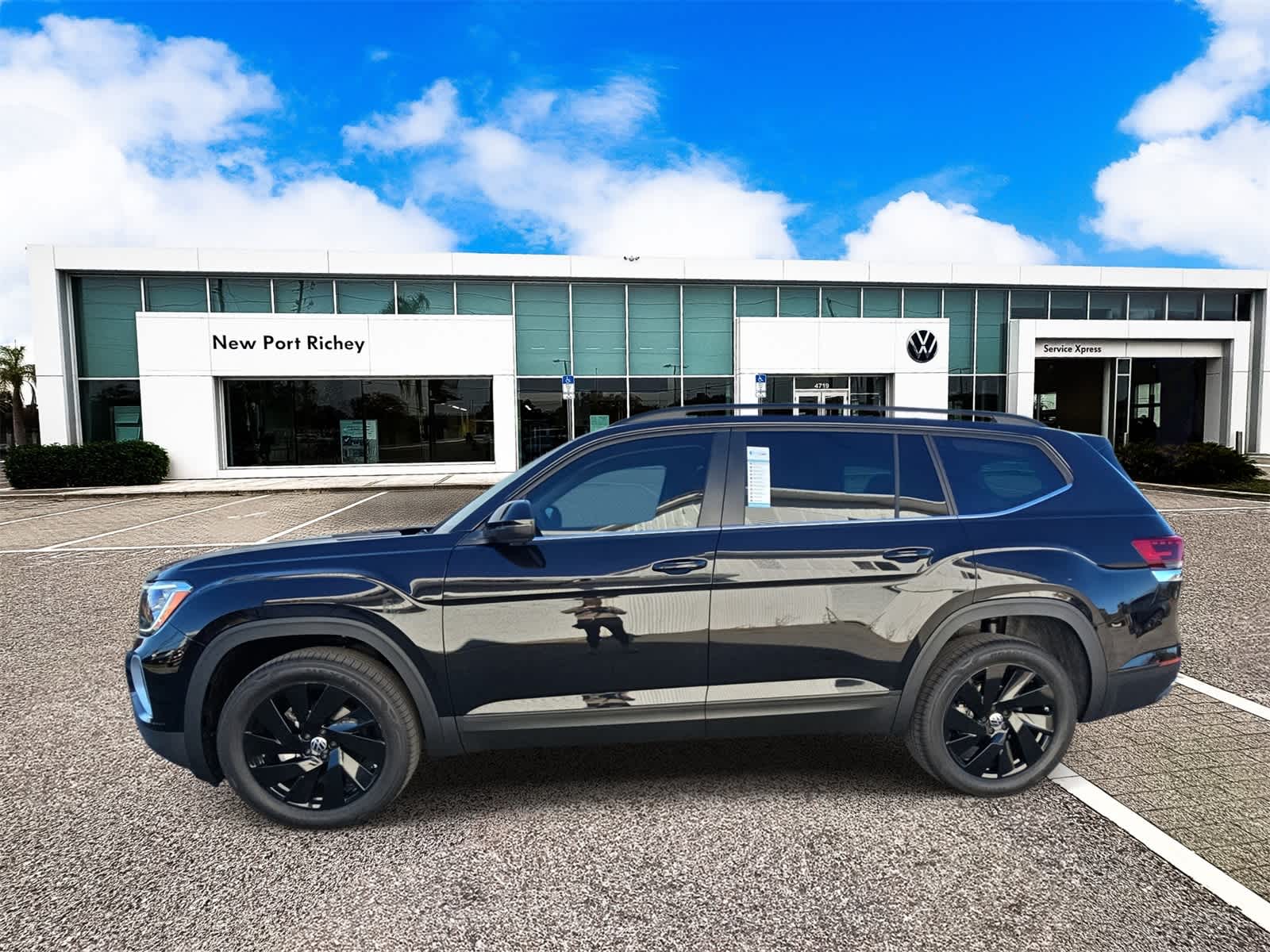 Thumbnail: 2026 Volkswagen Atlas - 5