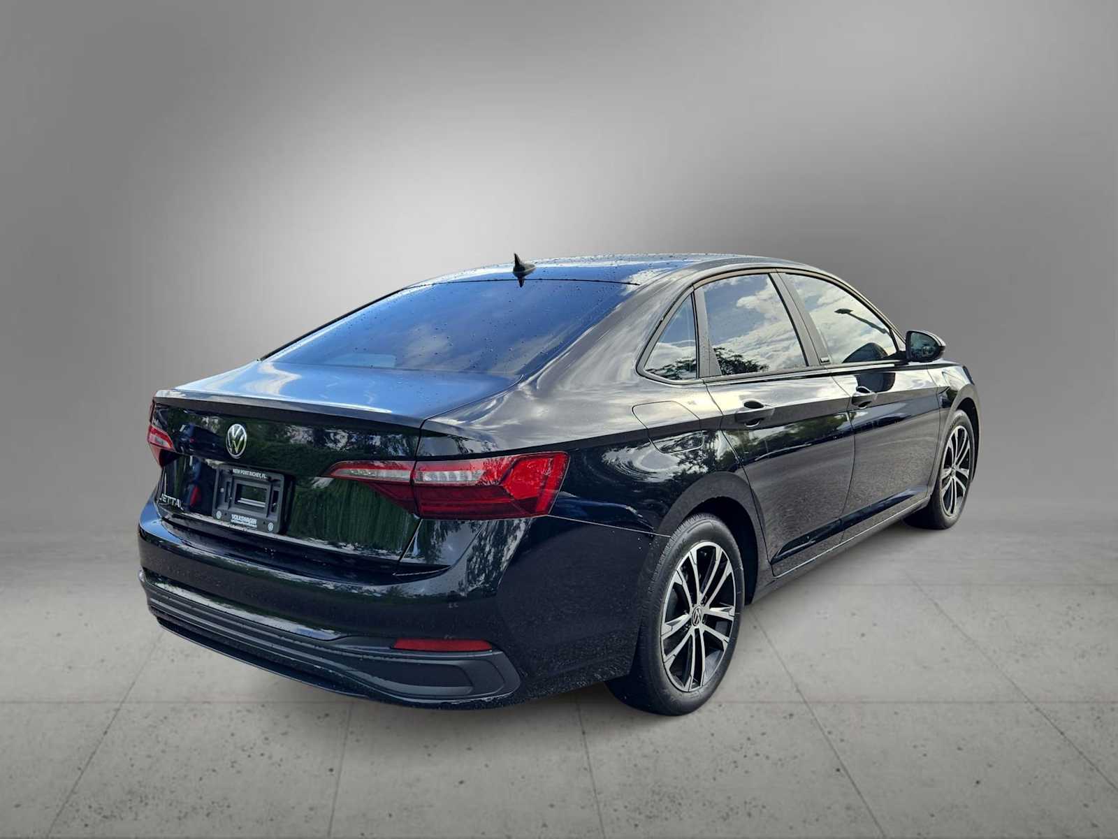 Thumbnail: 2024 Volkswagen Jetta - 8