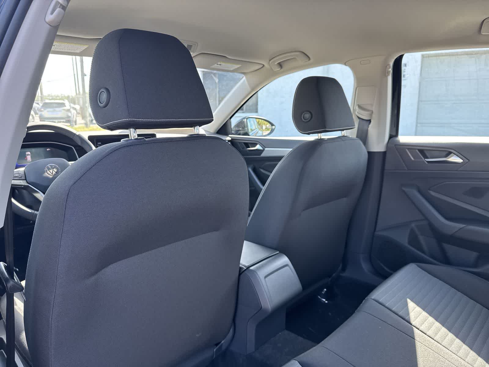 Thumbnail: 2026 Volkswagen Jetta - 16