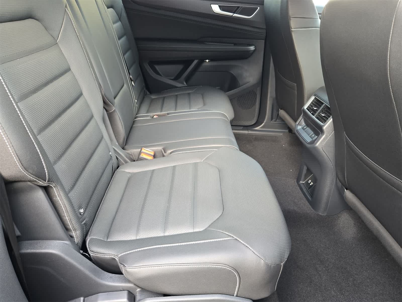 Thumbnail: 2026 Volkswagen Atlas - 28