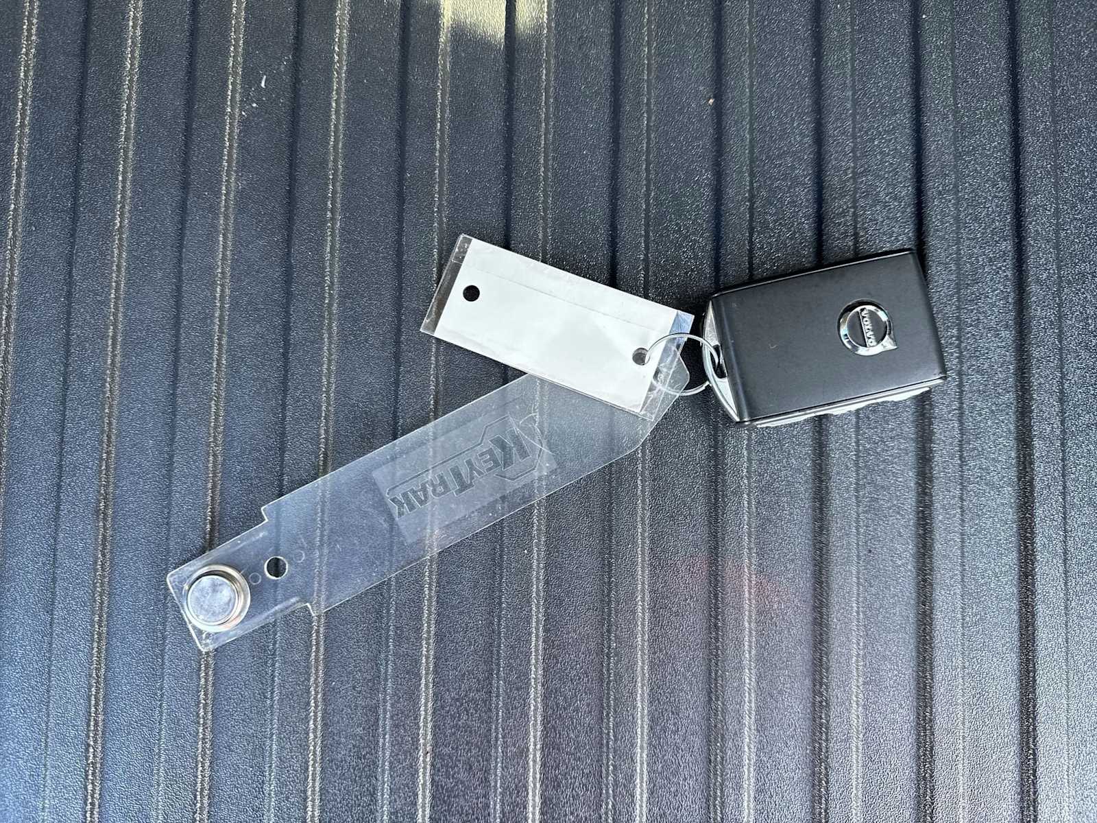 Thumbnail: 2023 Volvo XC60 - 30