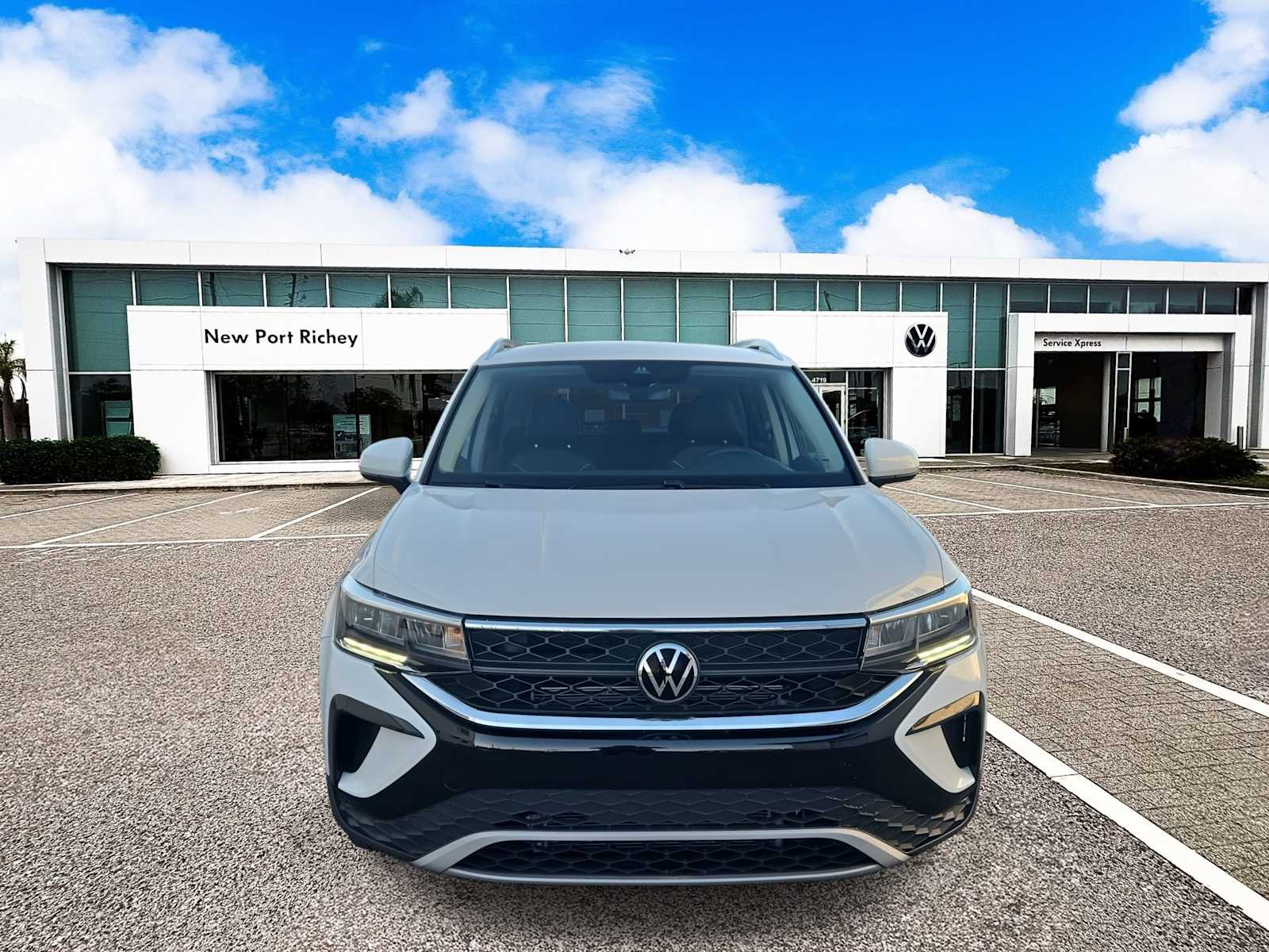 Thumbnail: 2023 Volkswagen Taos - 3