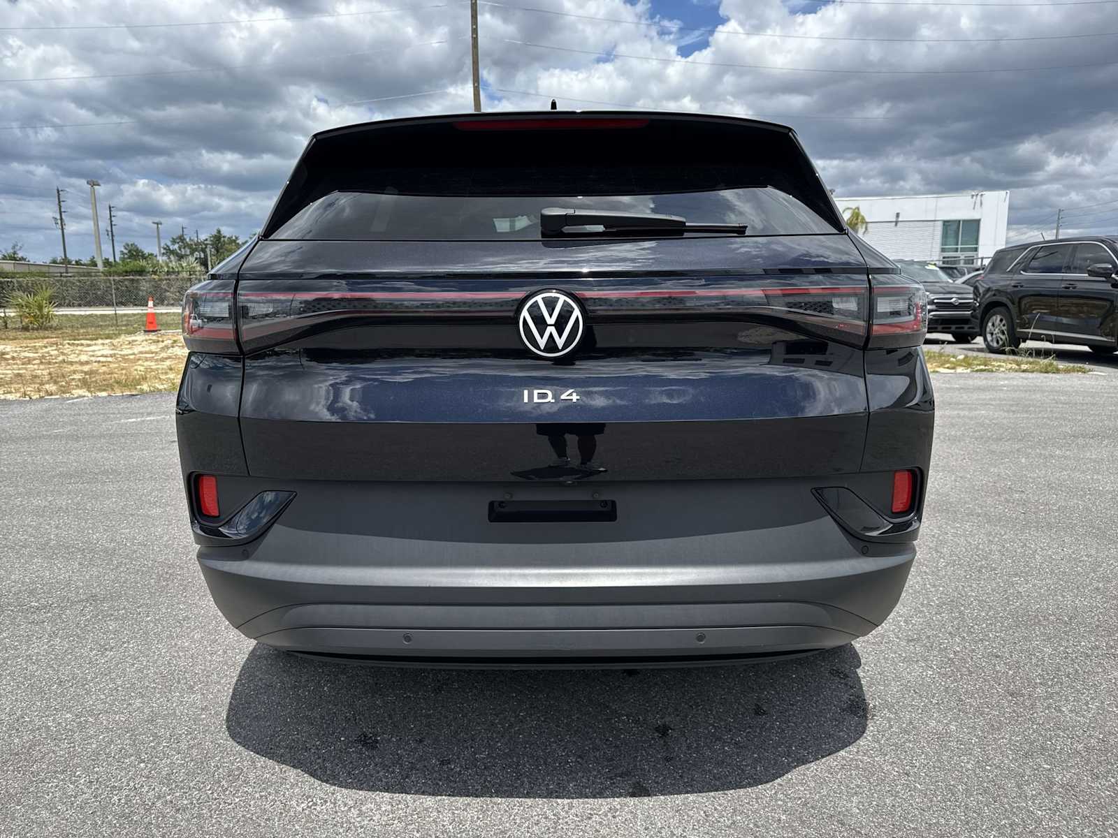 Thumbnail: 2023 Volkswagen ID.4 - 5