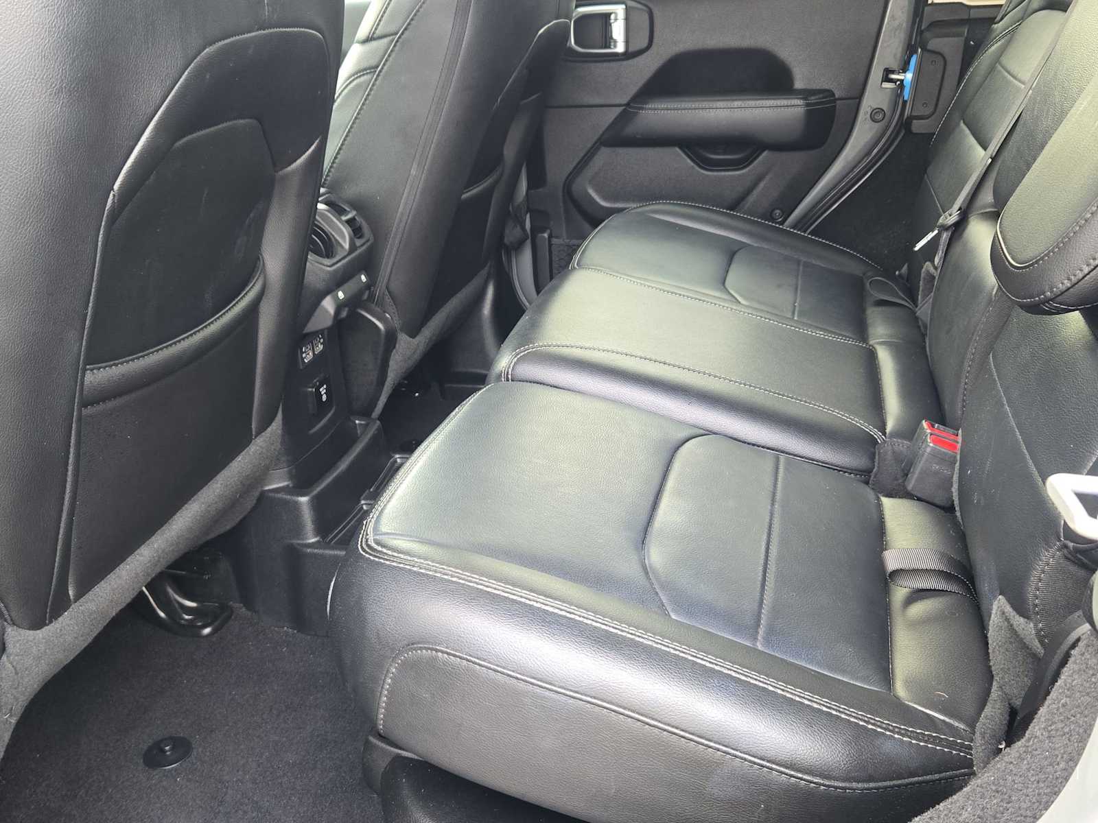 Thumbnail: 2023 Jeep Wrangler - 18