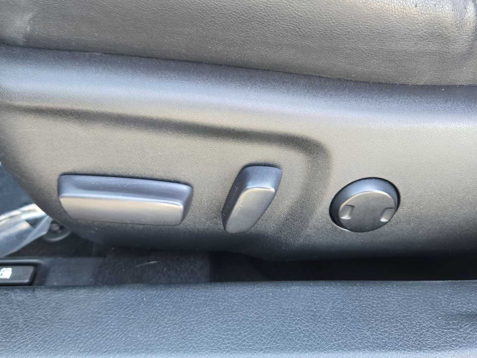 Thumbnail: 2017 Toyota Camry - 17