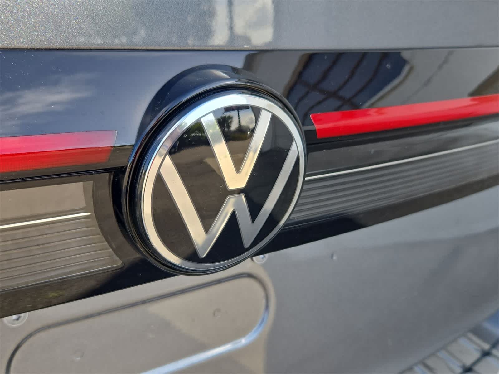 Thumbnail: 2025 Volkswagen Taos - 12