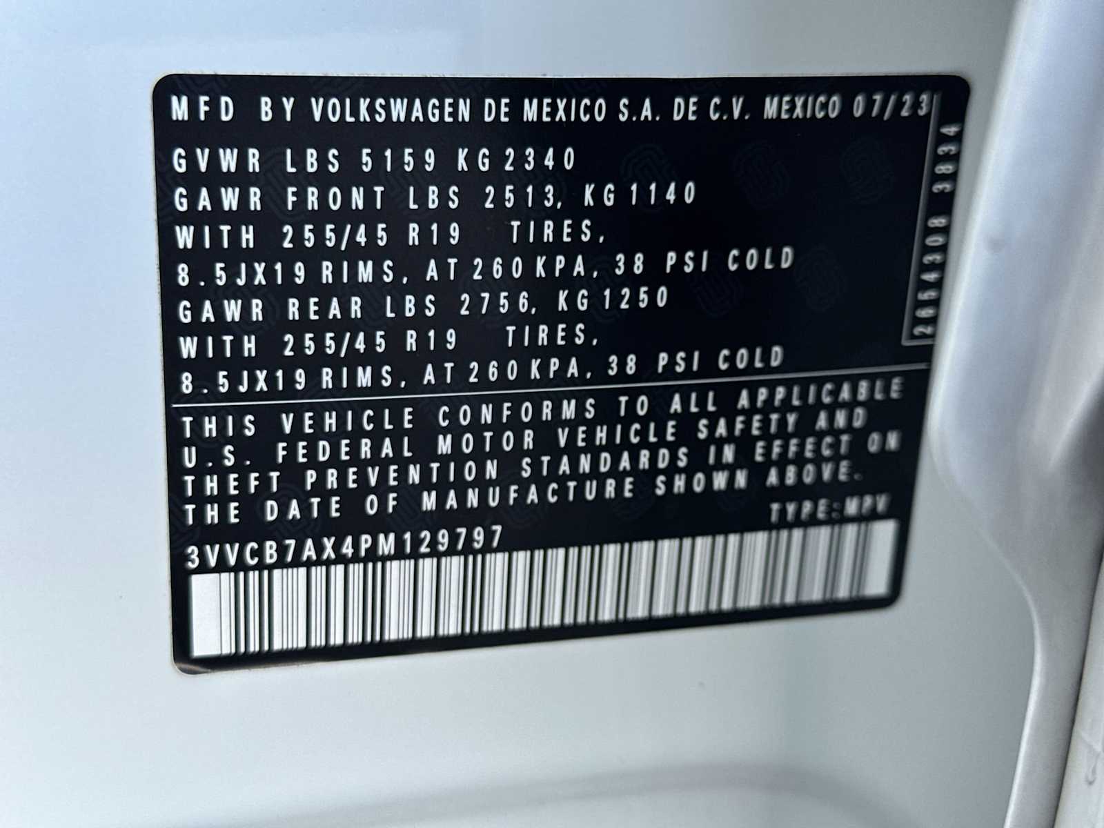 Thumbnail: 2023 Volkswagen Tiguan - 41