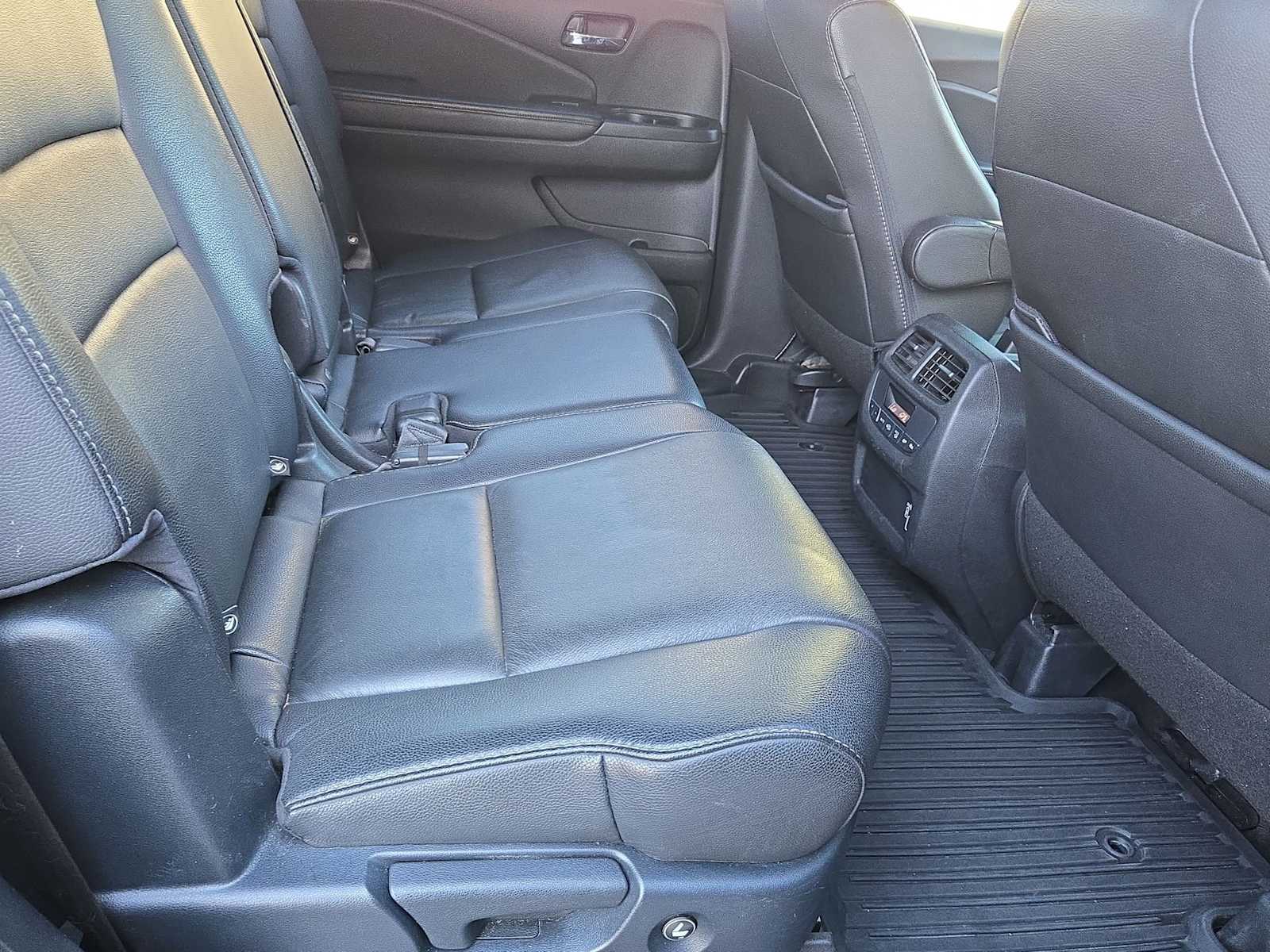 Thumbnail: 2021 Honda Pilot - 21