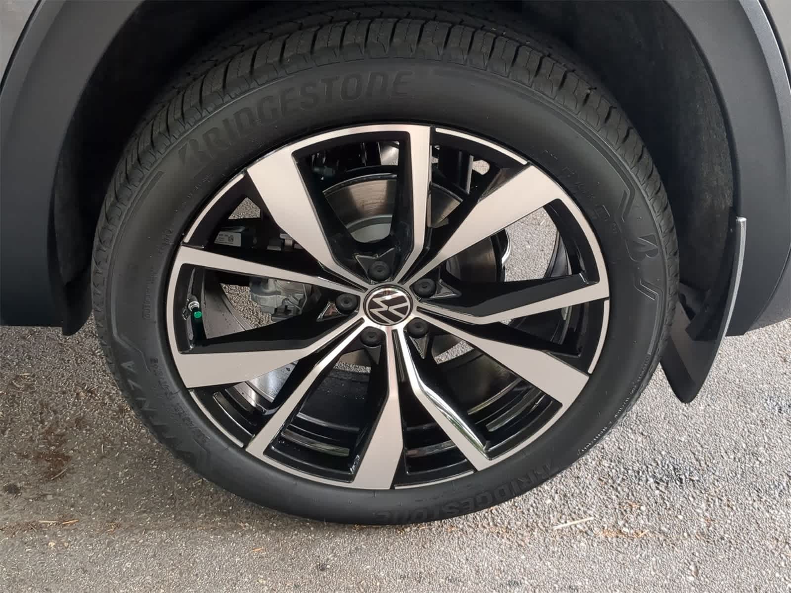 Thumbnail: 2025 Volkswagen Atlas - 14