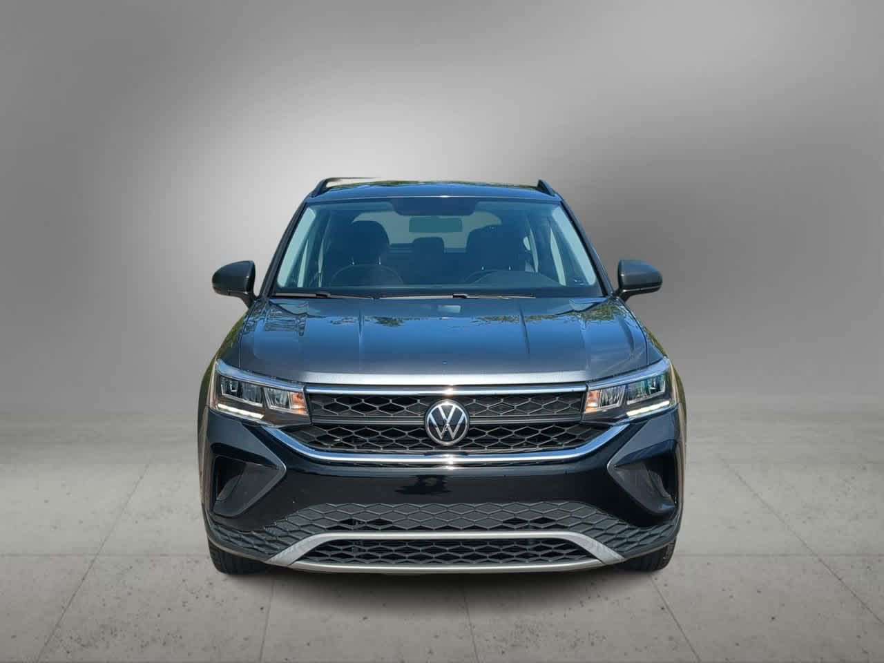 Thumbnail: 2022 Volkswagen Taos - 3