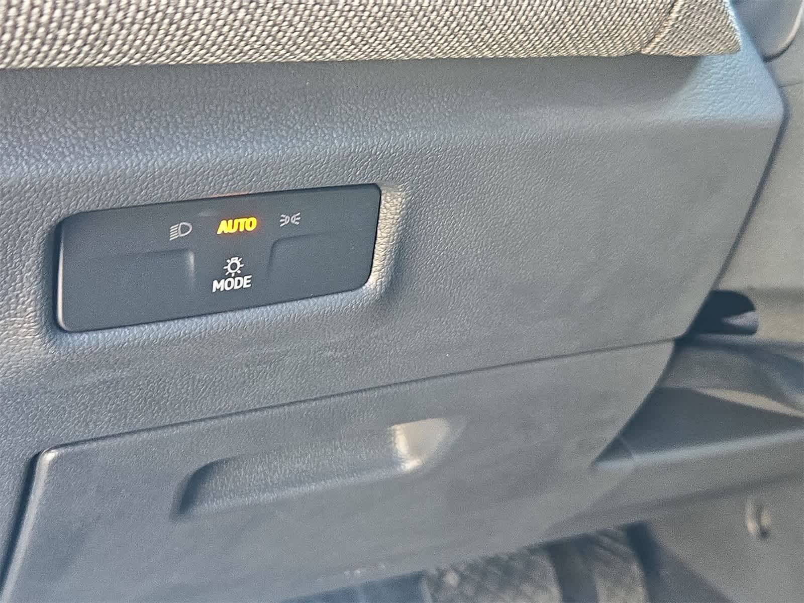 Thumbnail: 2025 Volkswagen Tiguan - 34