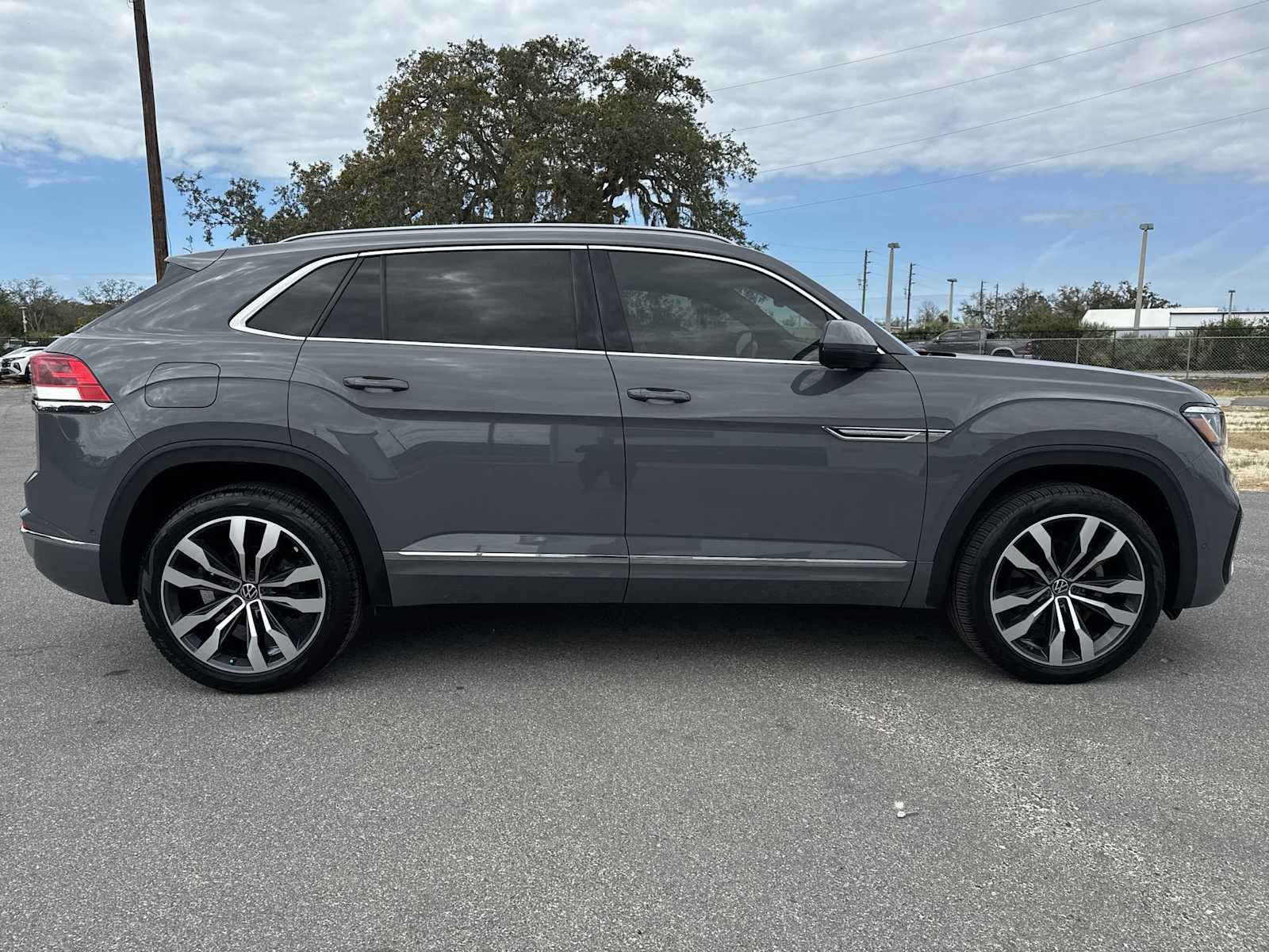 Thumbnail: 2022 Volkswagen Atlas - 7