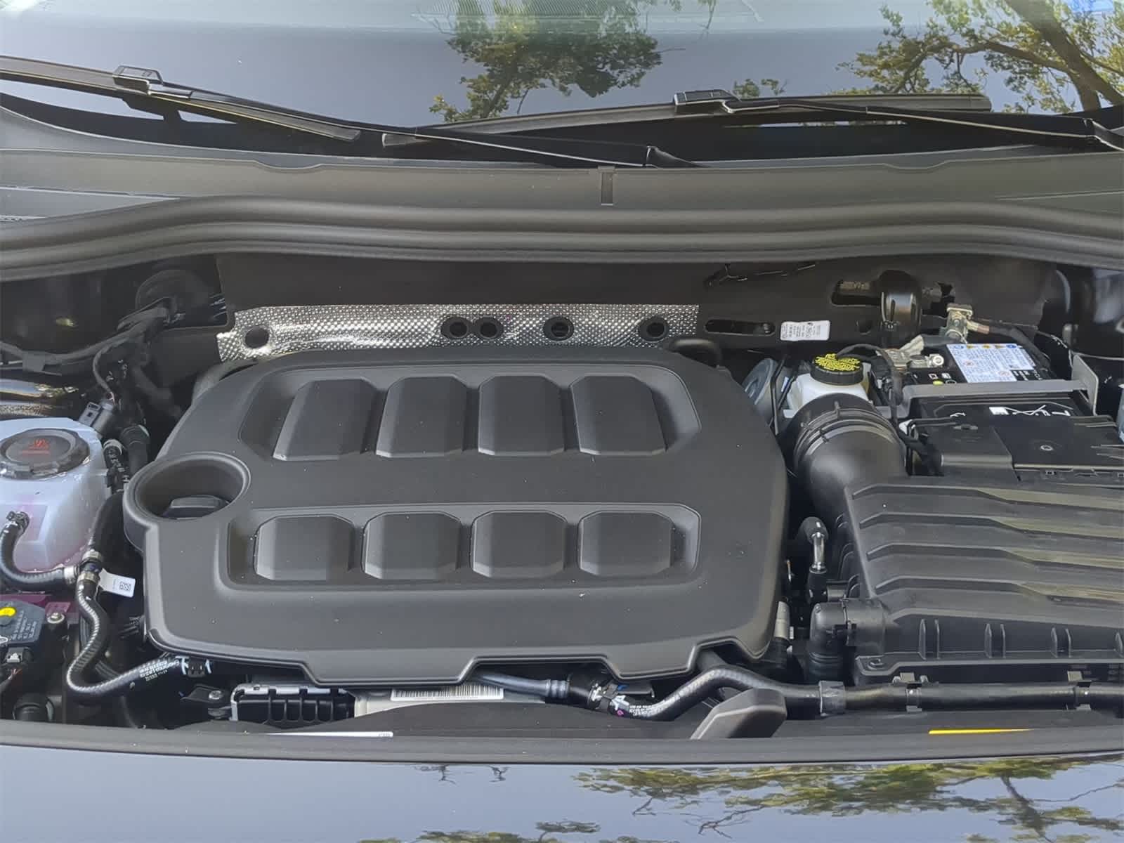 Thumbnail: 2025 Volkswagen Tiguan - 15