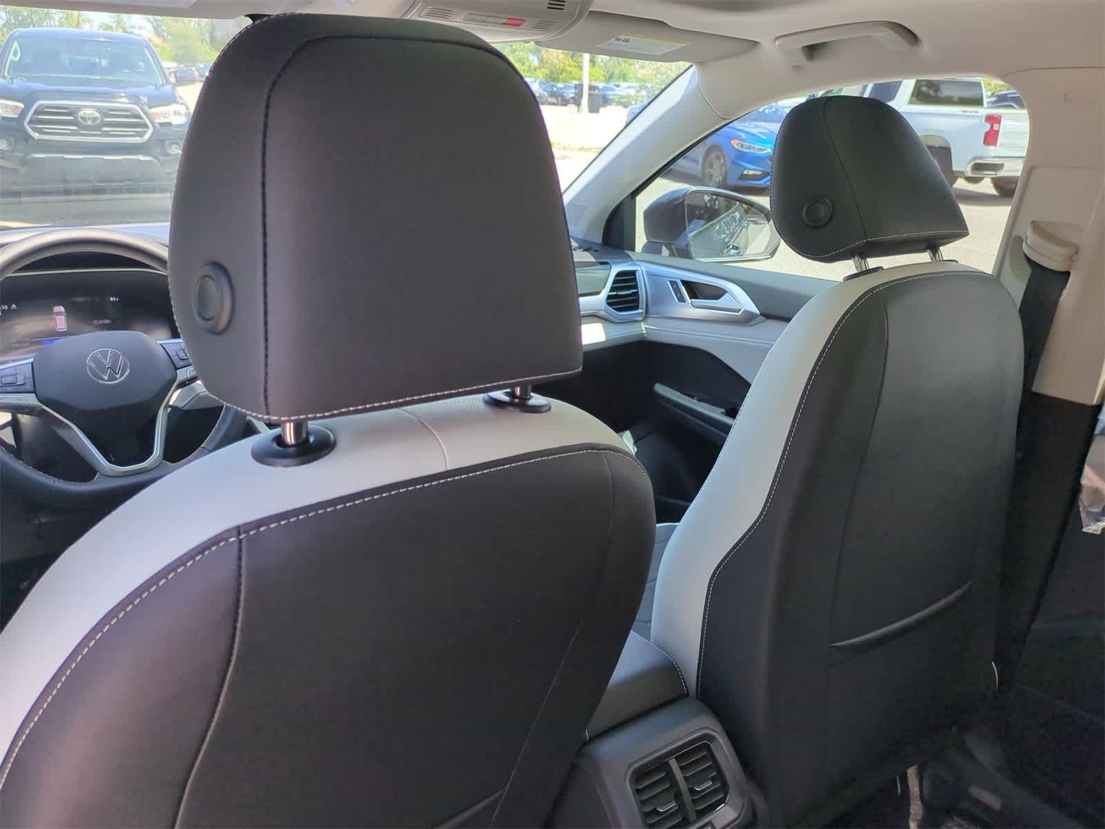 Thumbnail: 2025 Volkswagen Taos - 19