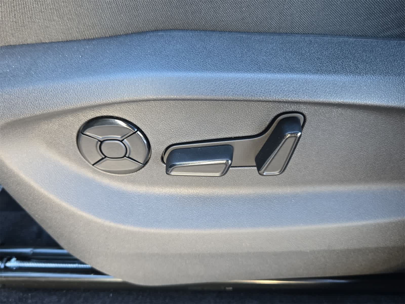 Thumbnail: 2026 Volkswagen Tiguan - 25