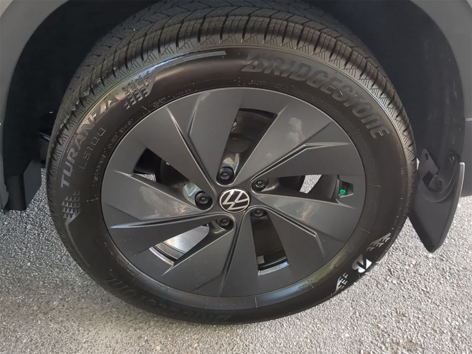 Thumbnail: 2025 Volkswagen Taos - 14