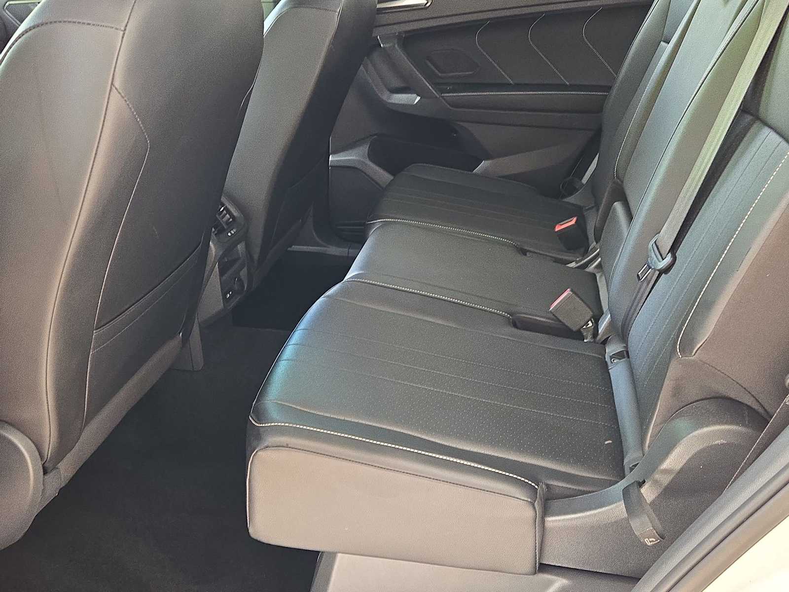 Thumbnail: 2022 Volkswagen Tiguan - 20