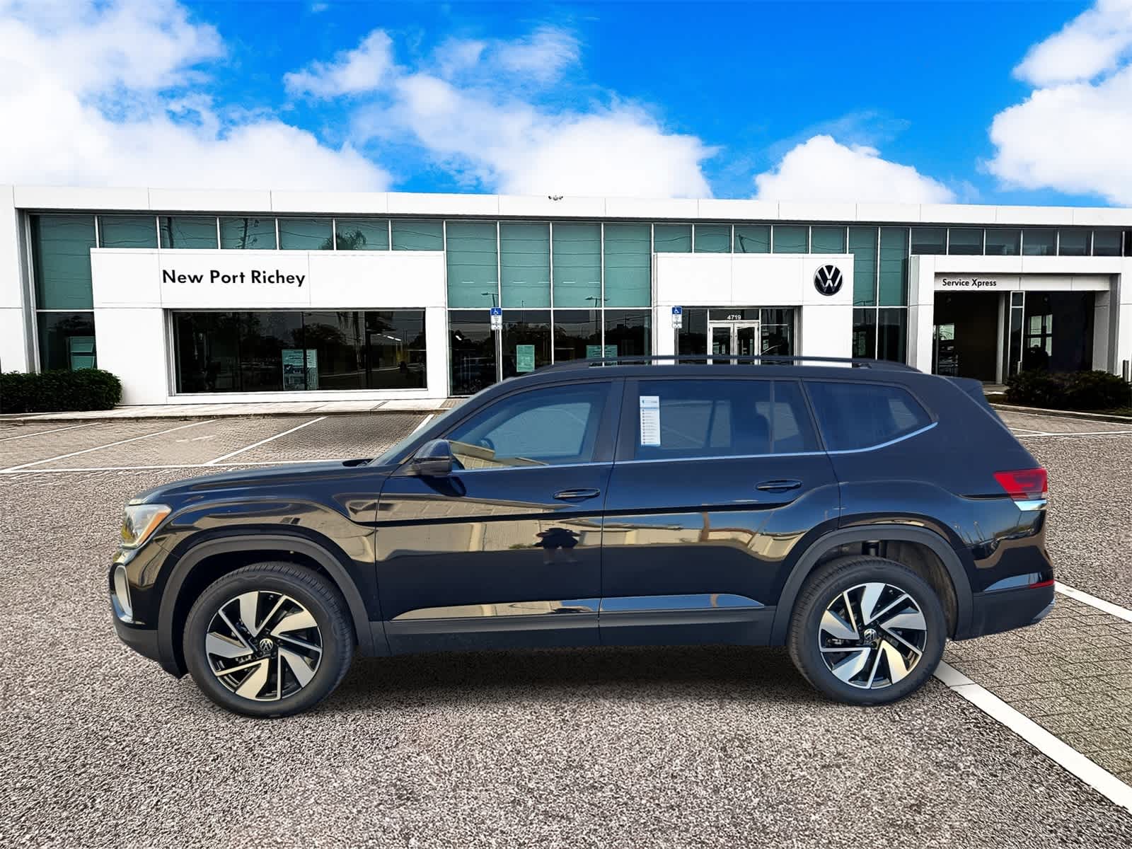 Thumbnail: 2026 Volkswagen Atlas - 5