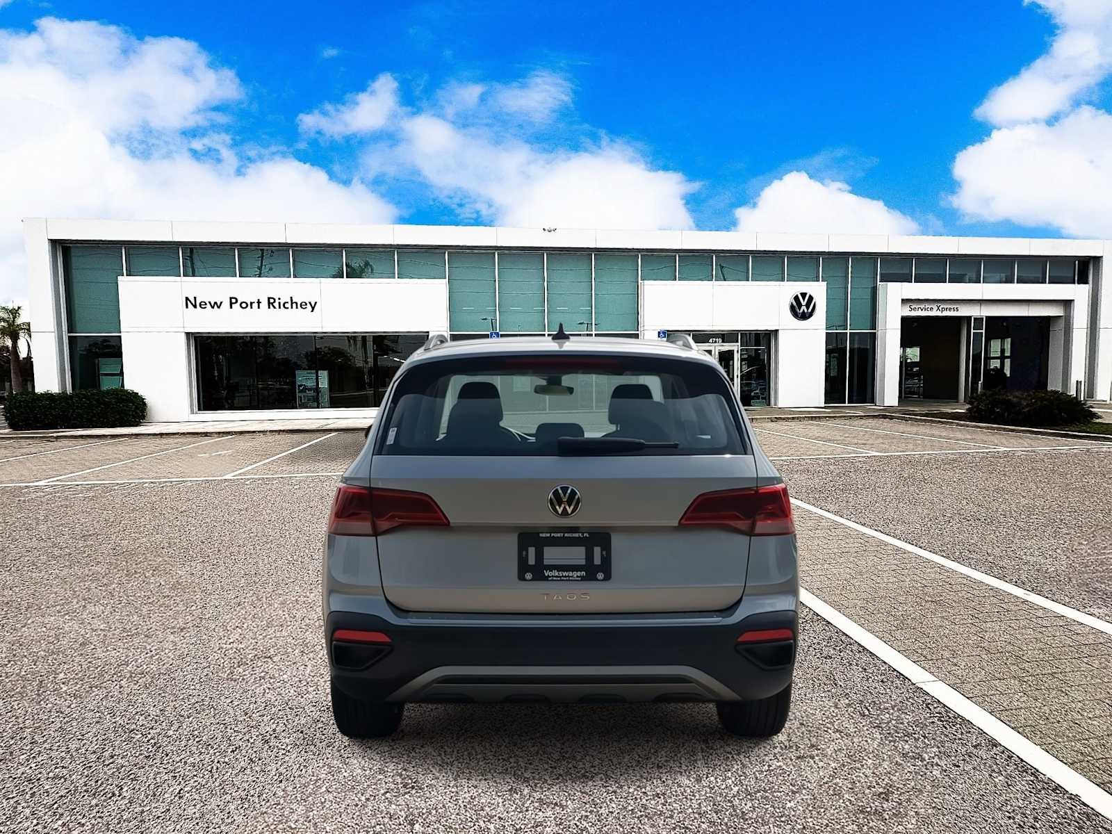 Thumbnail: 2024 Volkswagen Taos - 7