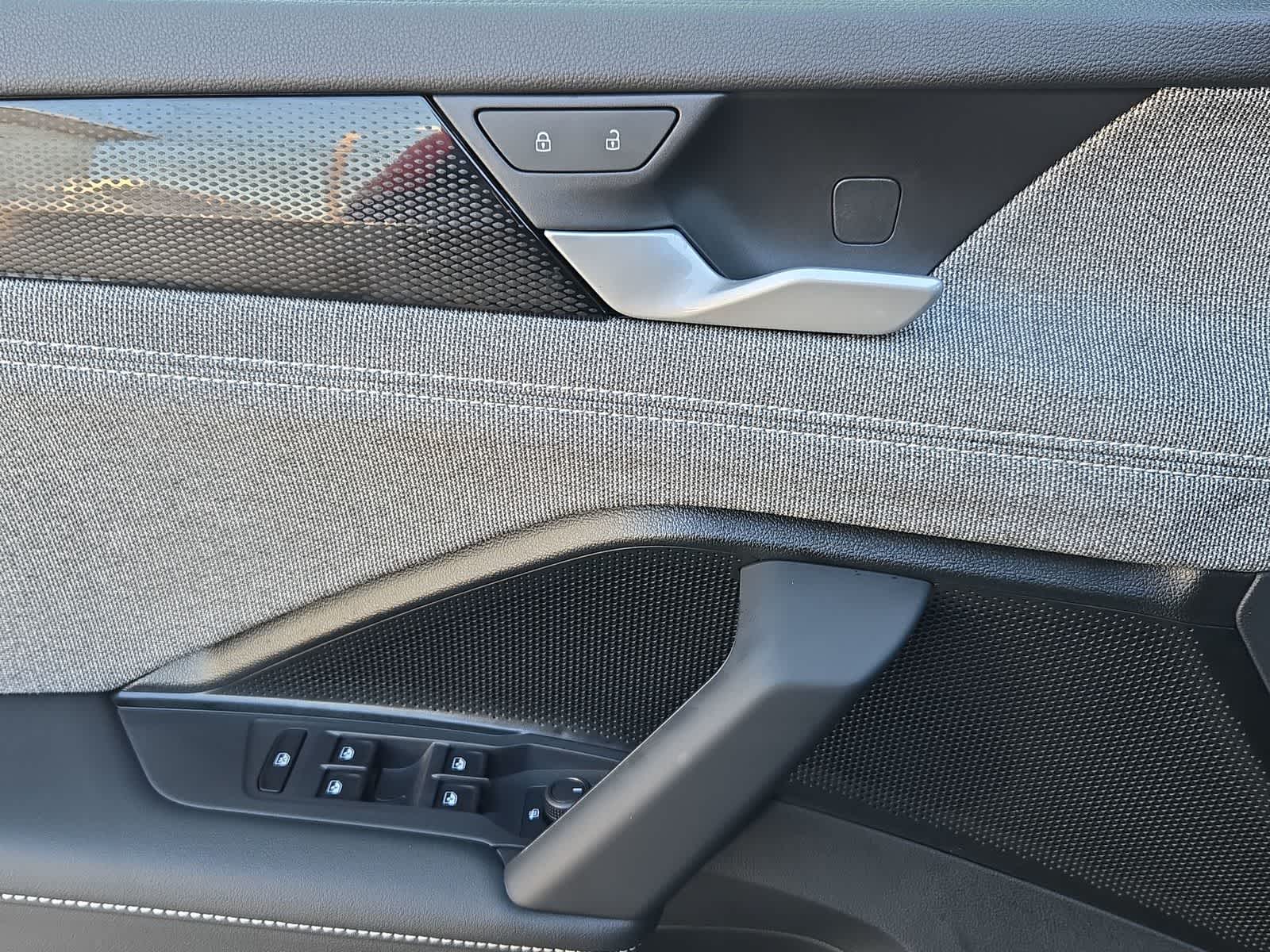 Thumbnail: 2025 Volkswagen Tiguan - 36