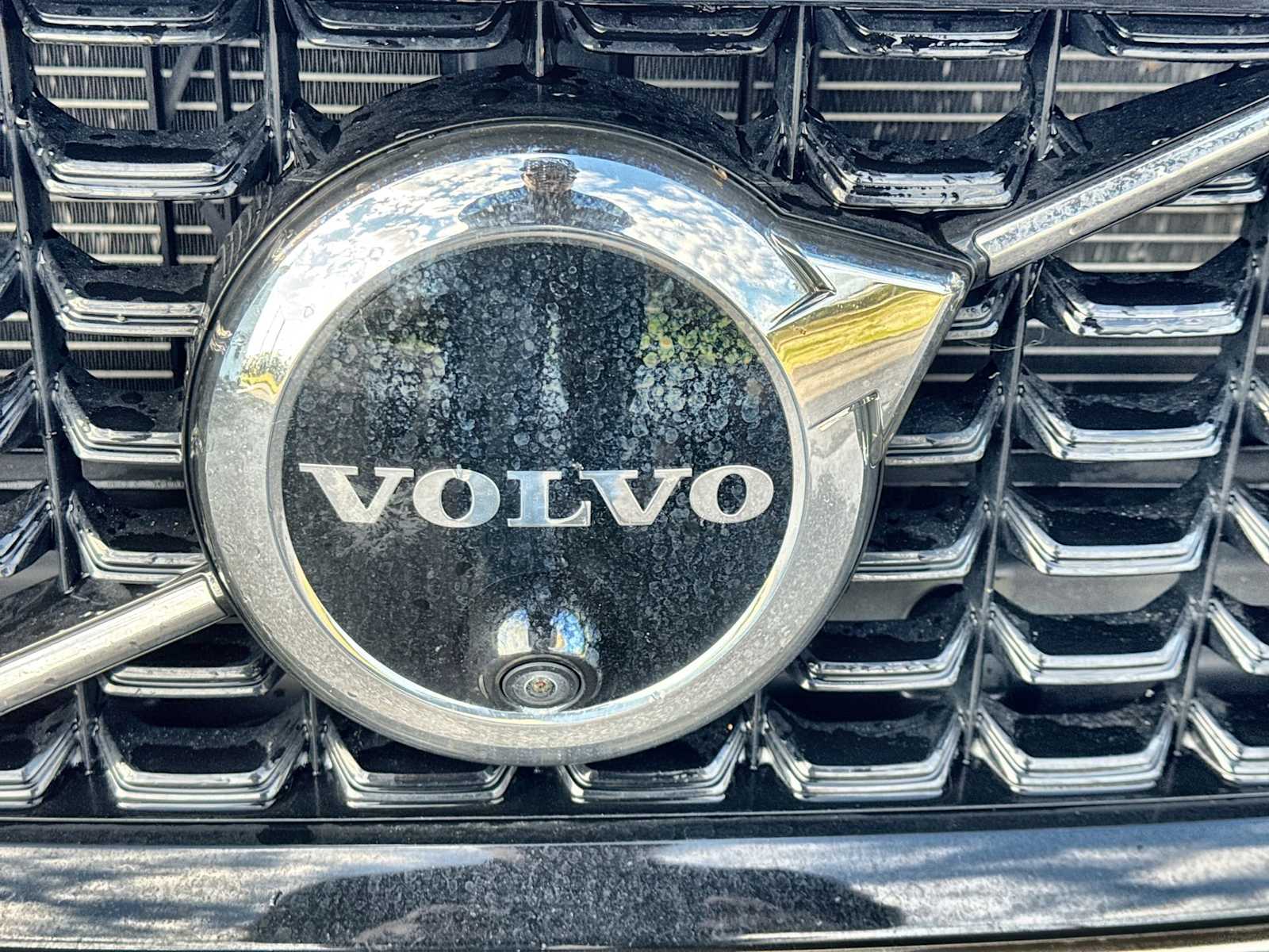 Thumbnail: 2023 Volvo S60 - 10